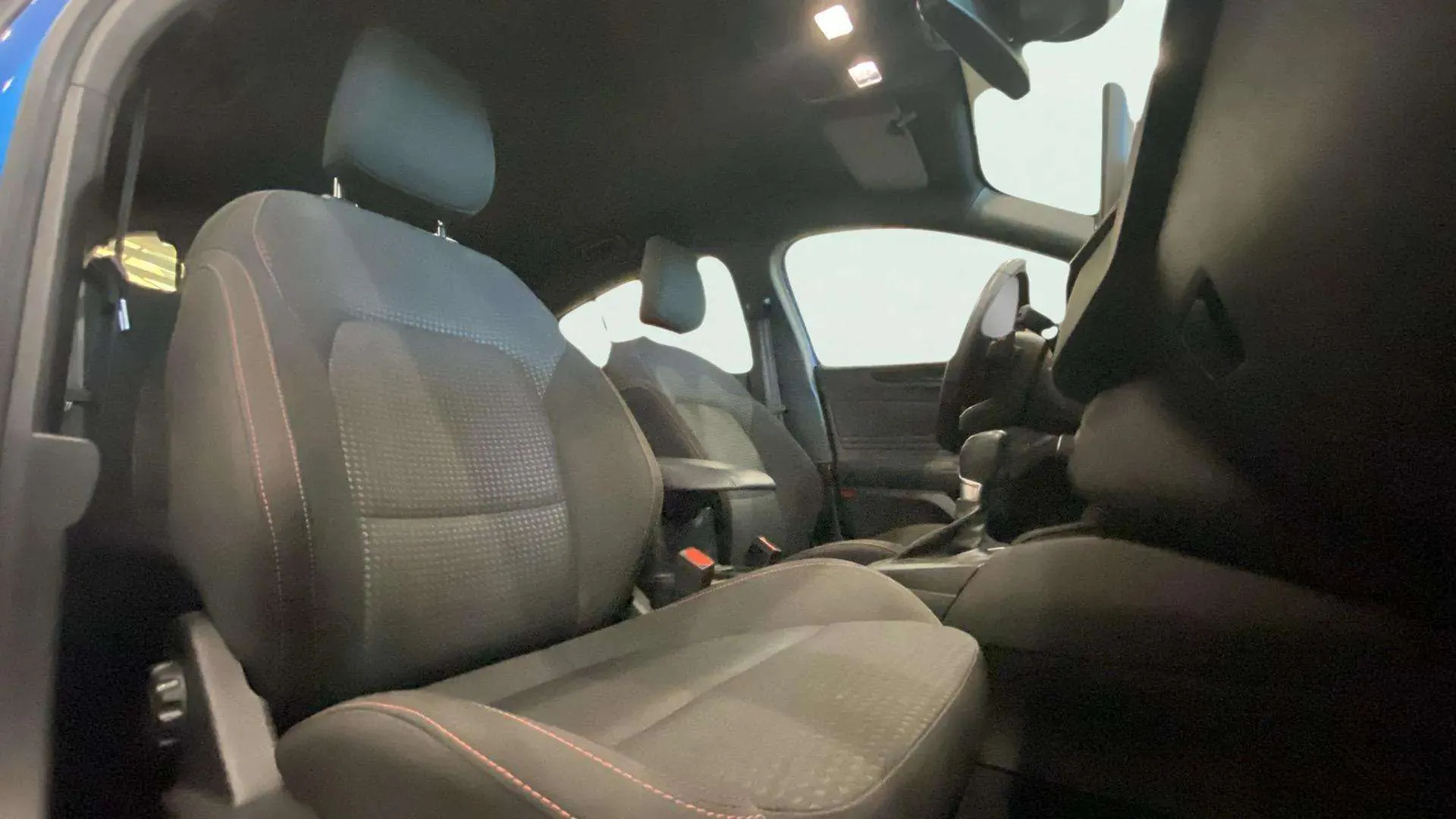 Ford Focus 1.0 EcoBoost MHEV ST-Line - foto 15