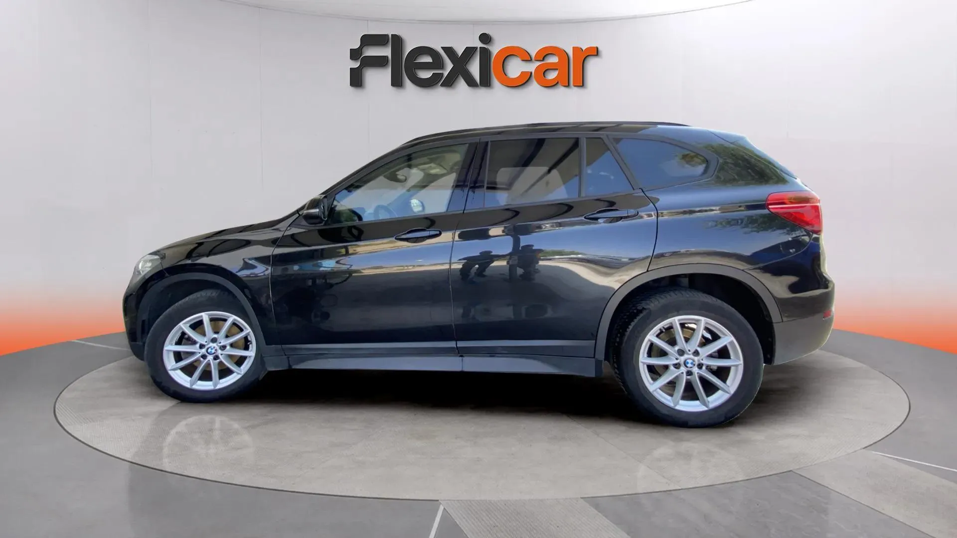 BMW X1 sDrive18d - foto 4