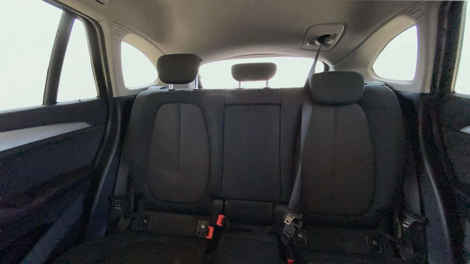 BMW X1 sDrive18d - foto 12