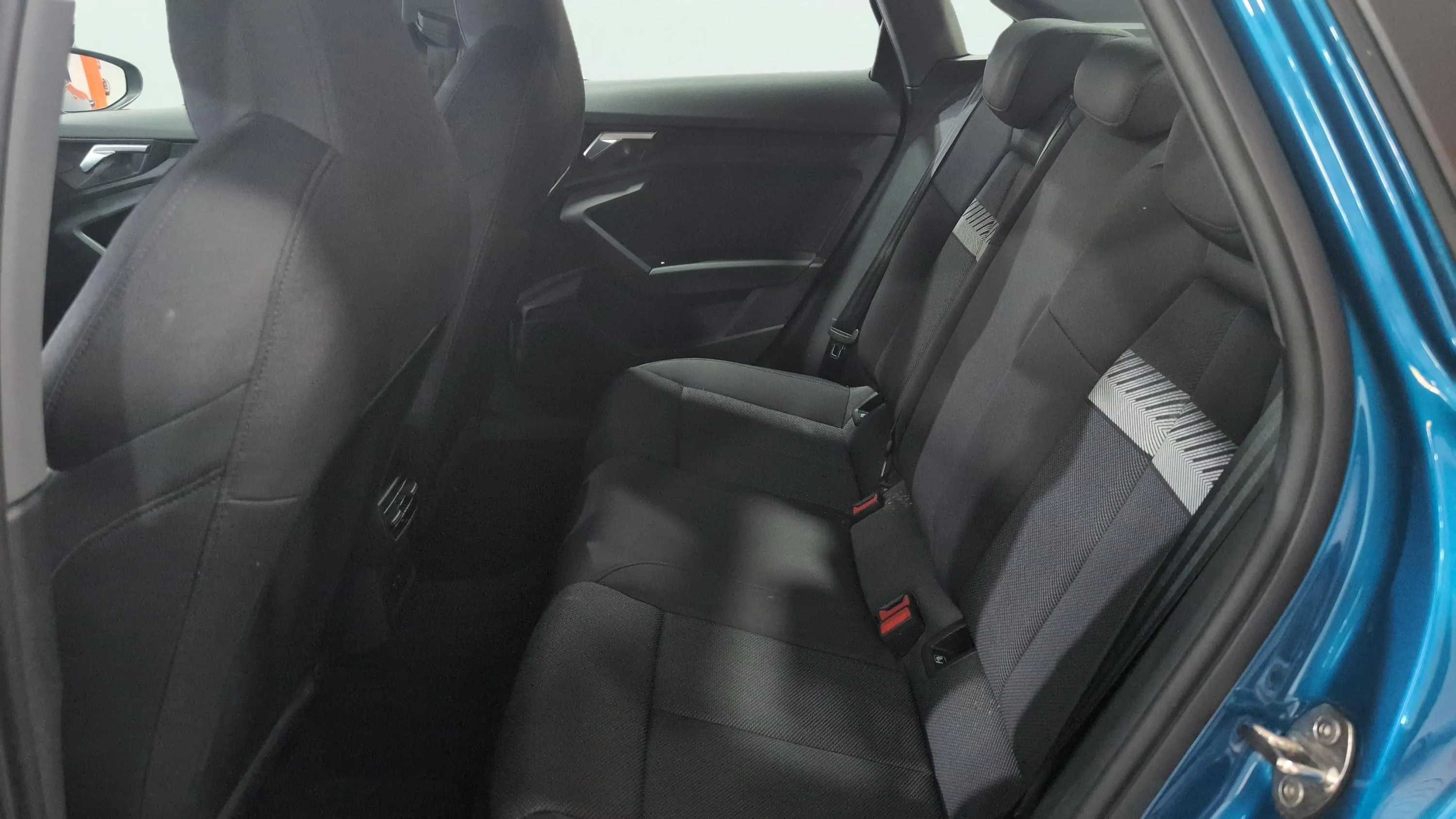 Audi A3 Sportback Black line 30 TFSI S tron - foto 14