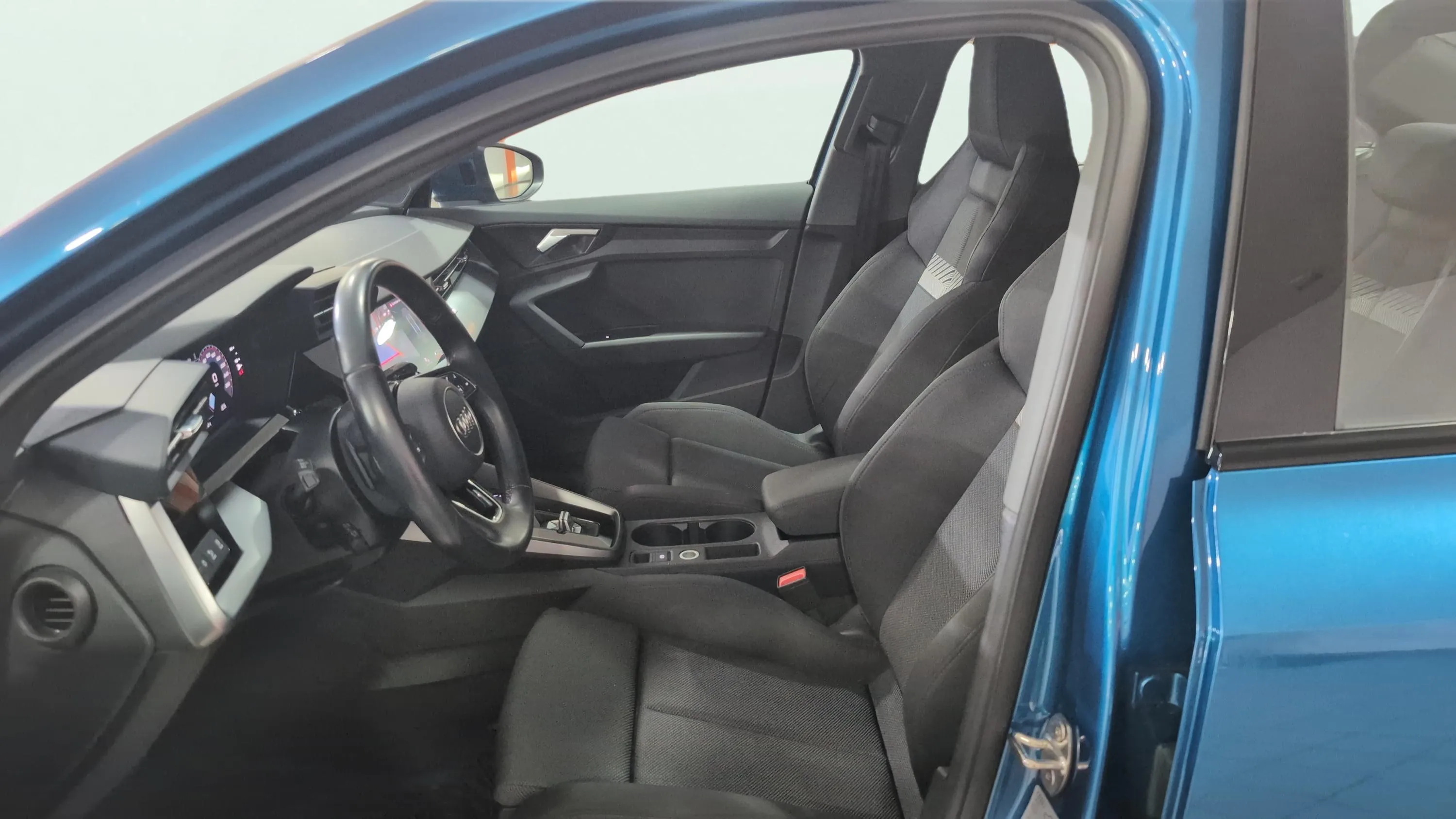 Audi A3 Sportback Black line 30 TFSI S tron - foto 13