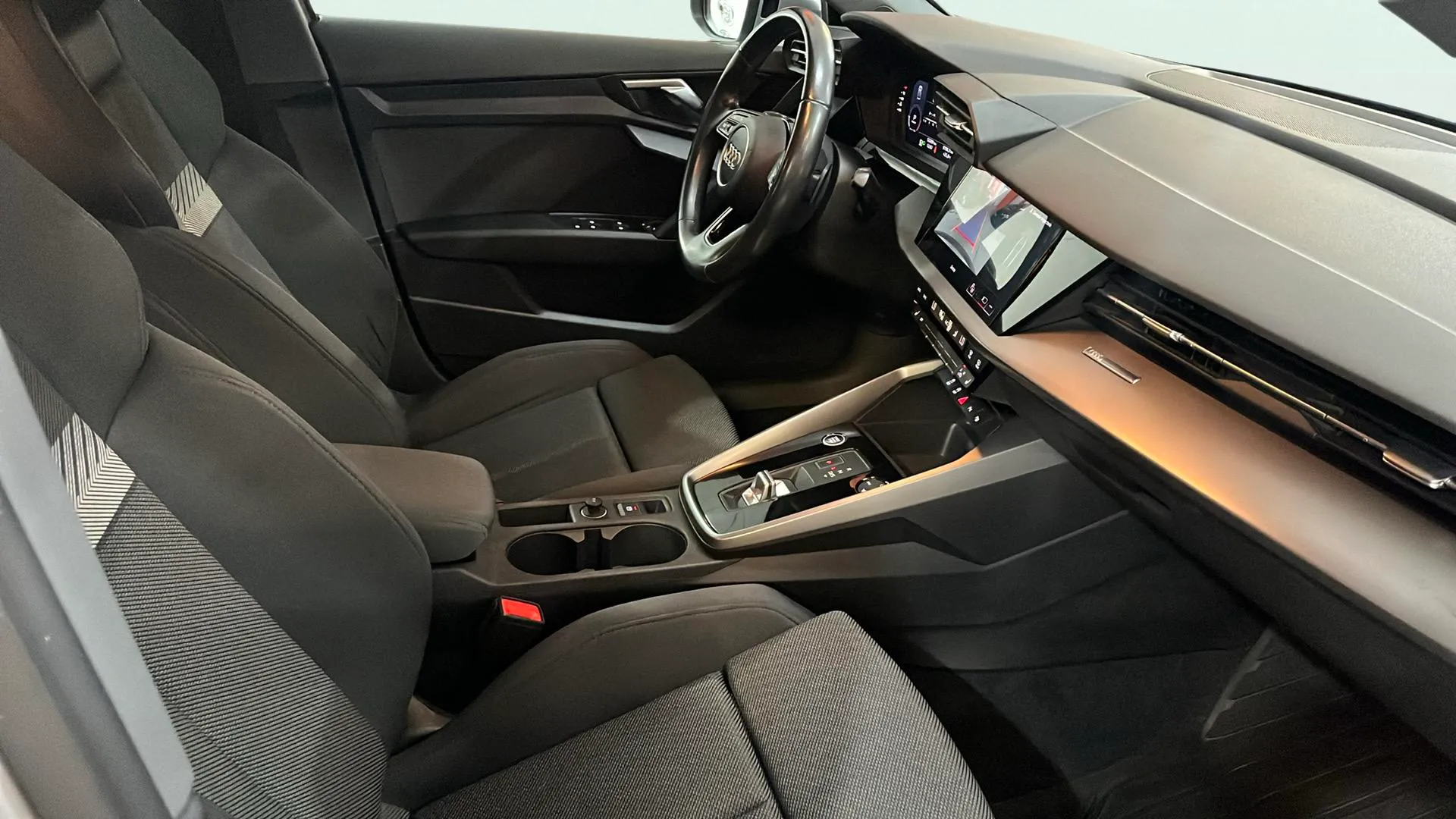 Audi A3 Sportback Black line 30 TFSI S tron - foto 16