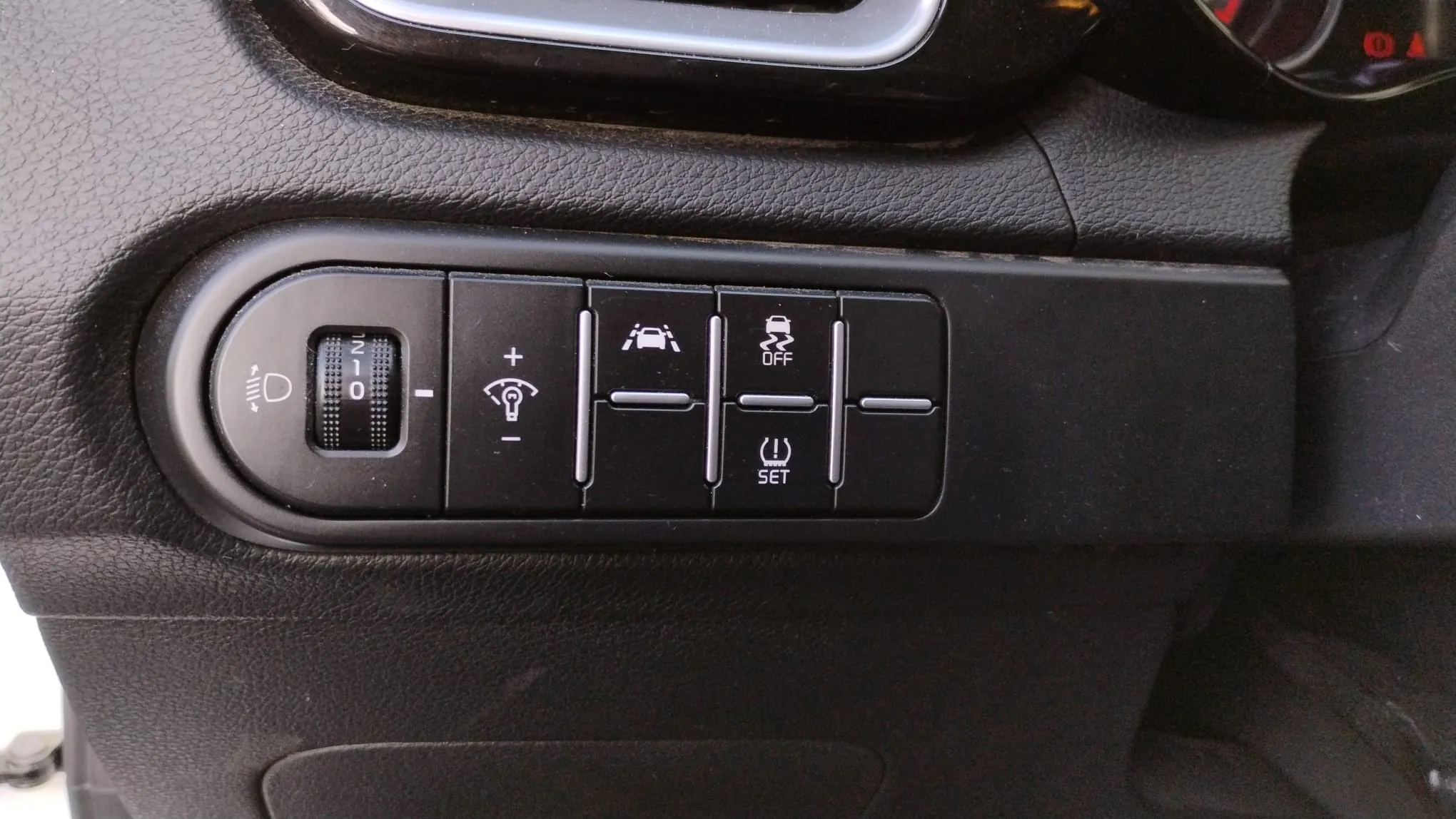 Kia Ceed Tourer 1.6 MHEV Tech DCT - foto 23