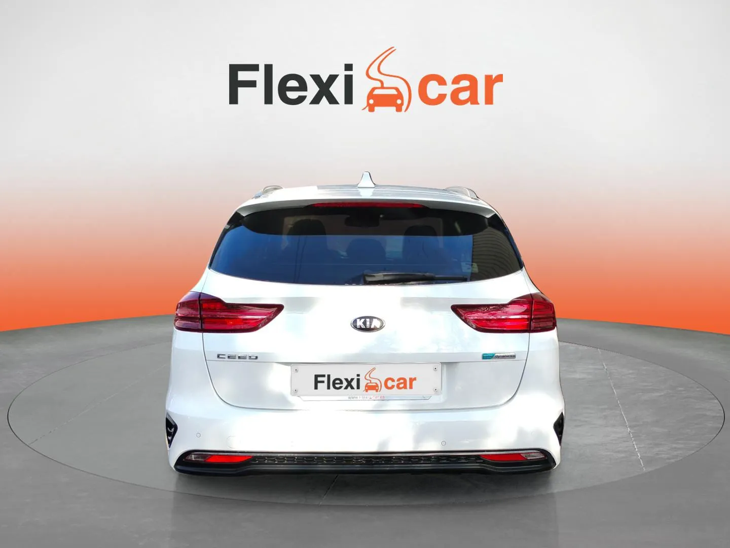 Kia Ceed Tourer 1.6 MHEV Tech DCT - foto 5