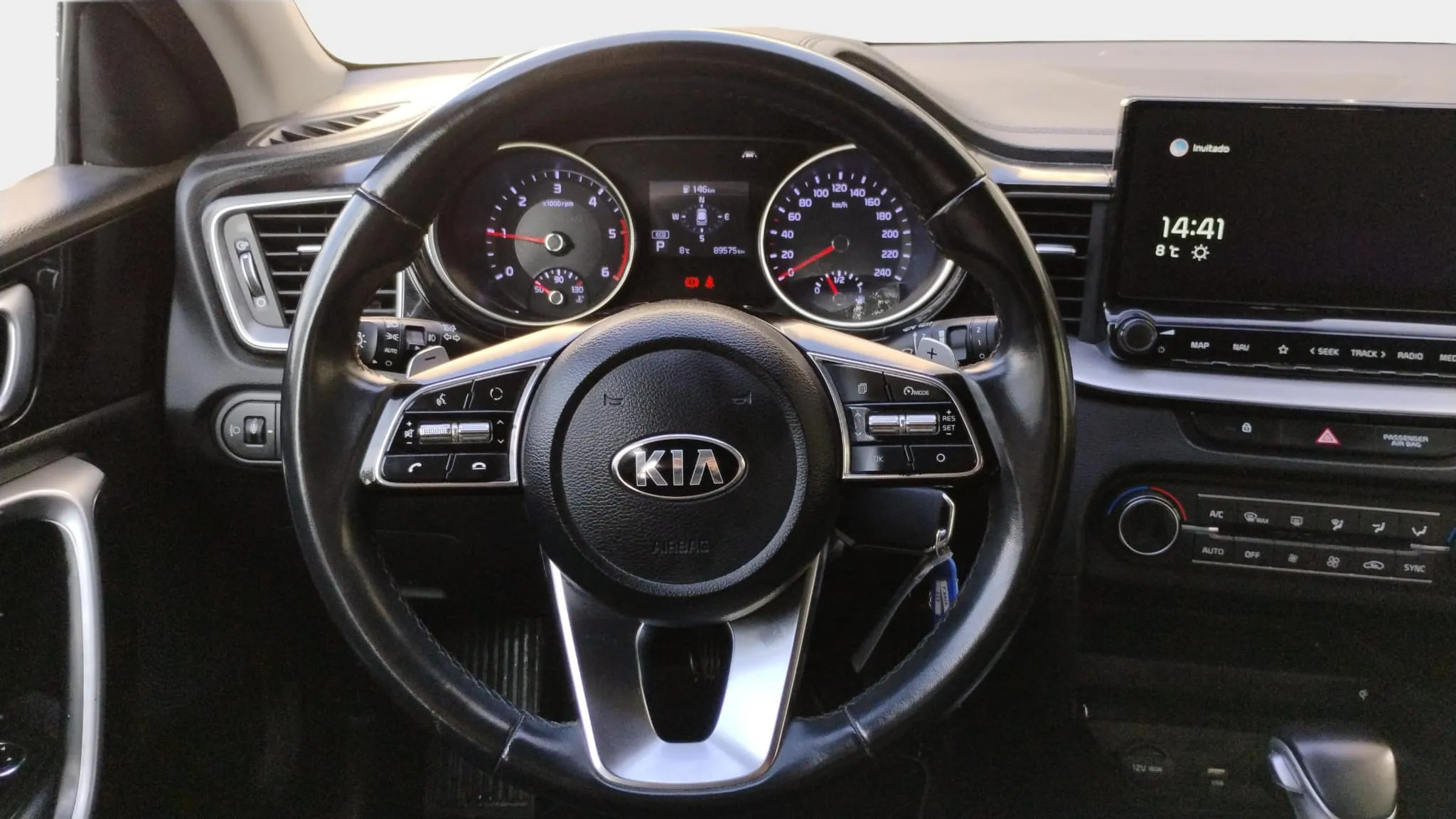 Kia Ceed Tourer 1.6 MHEV Tech DCT - foto 10
