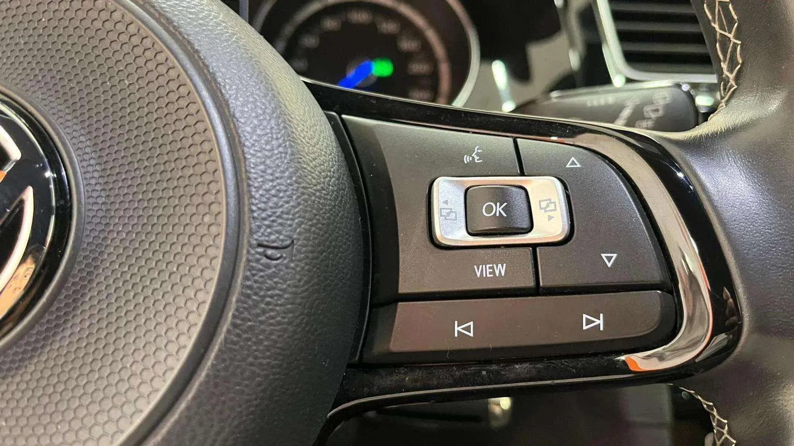 Volkswagen Golf R 2.0 TSI 4Motion DSG - foto 18