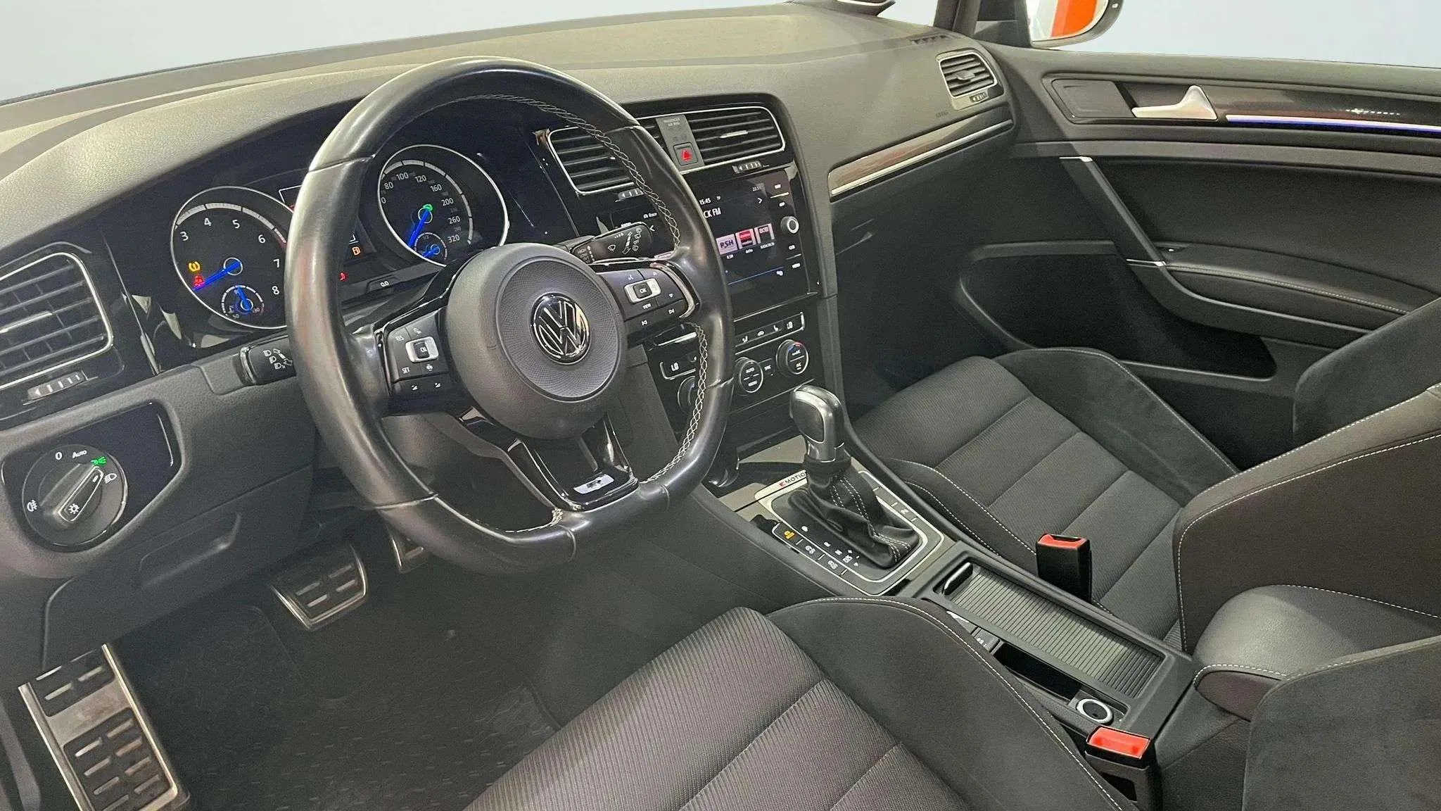 Volkswagen Golf R 2.0 TSI 4Motion DSG - foto 21