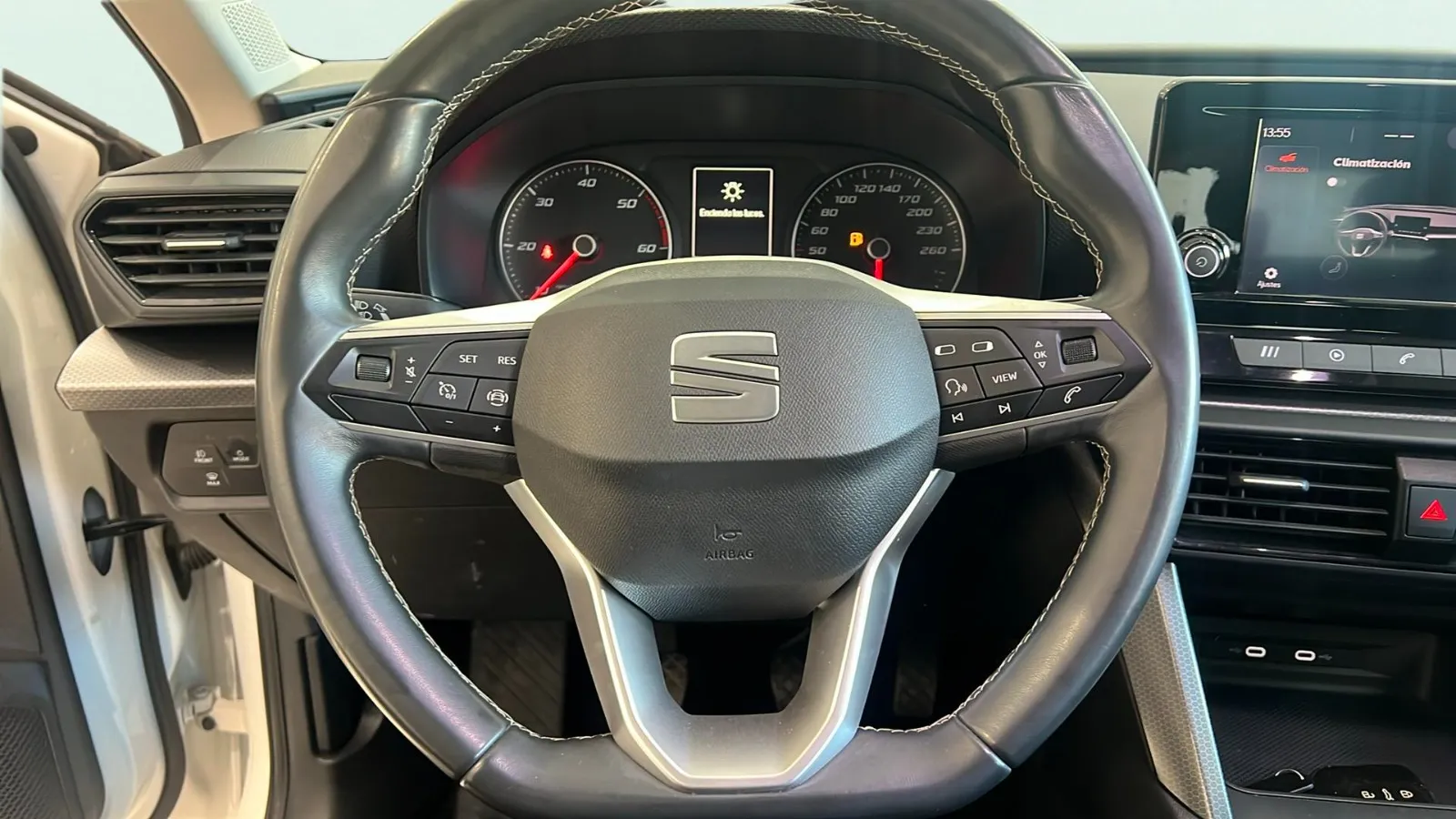 SEAT León 2.0 TDI Reference - foto 10