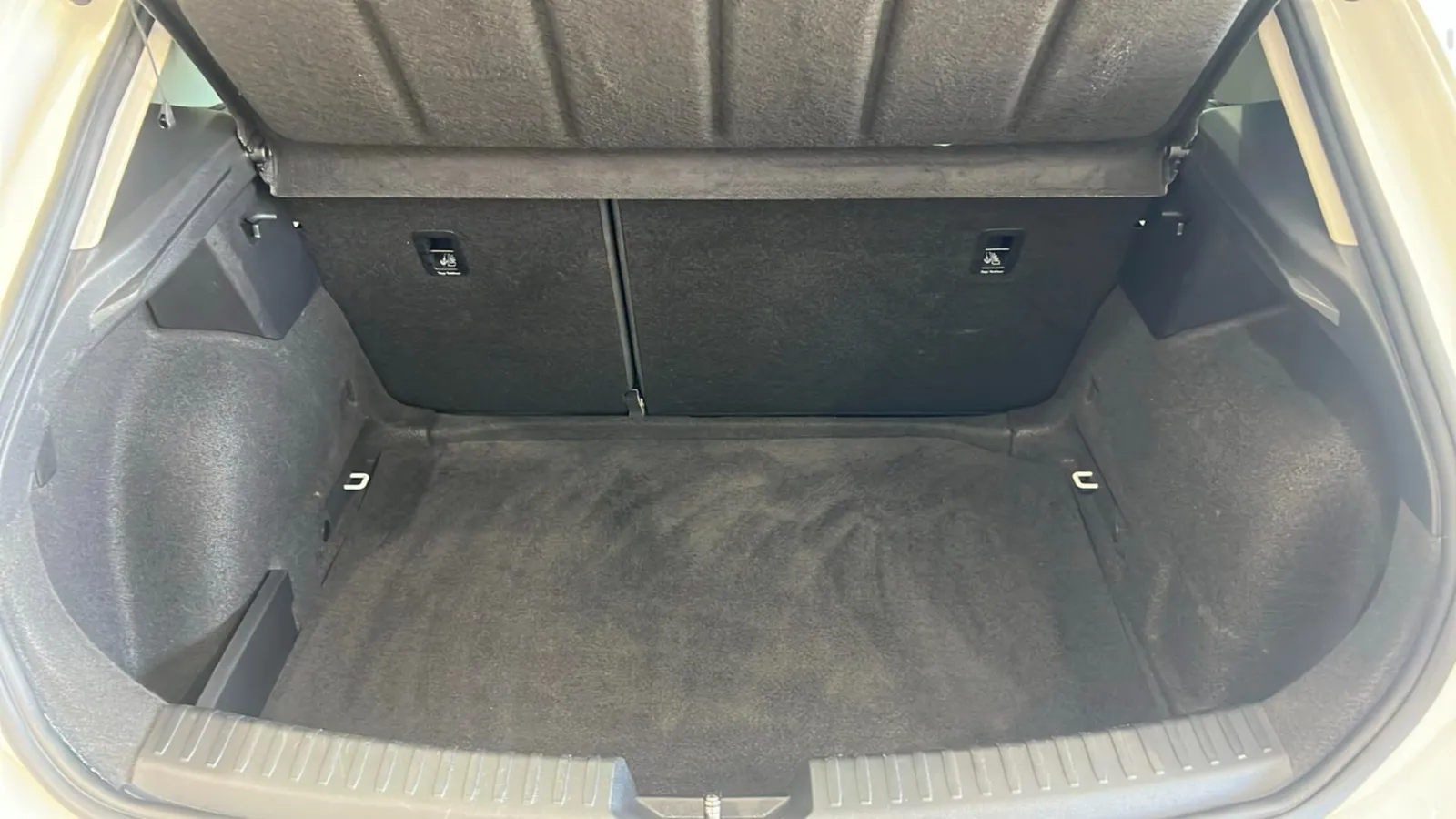 SEAT León 2.0 TDI Reference - foto 6