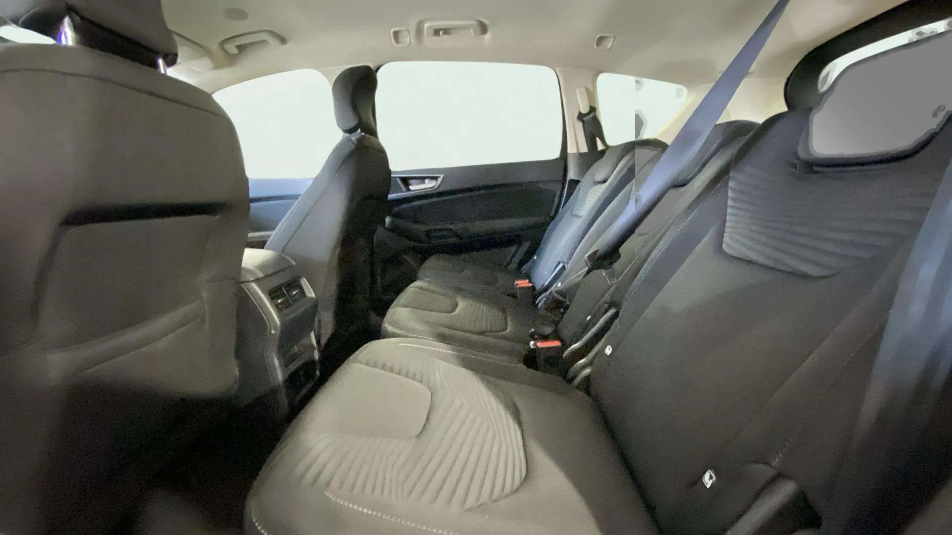 Ford S-Max 2.0 TDCi Vignale PowerShift AWD - foto 14