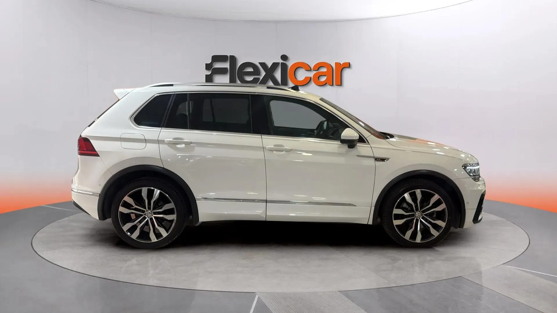 Volkswagen Tiguan Sport 2.0 TDI 4Motion DSG - foto 3
