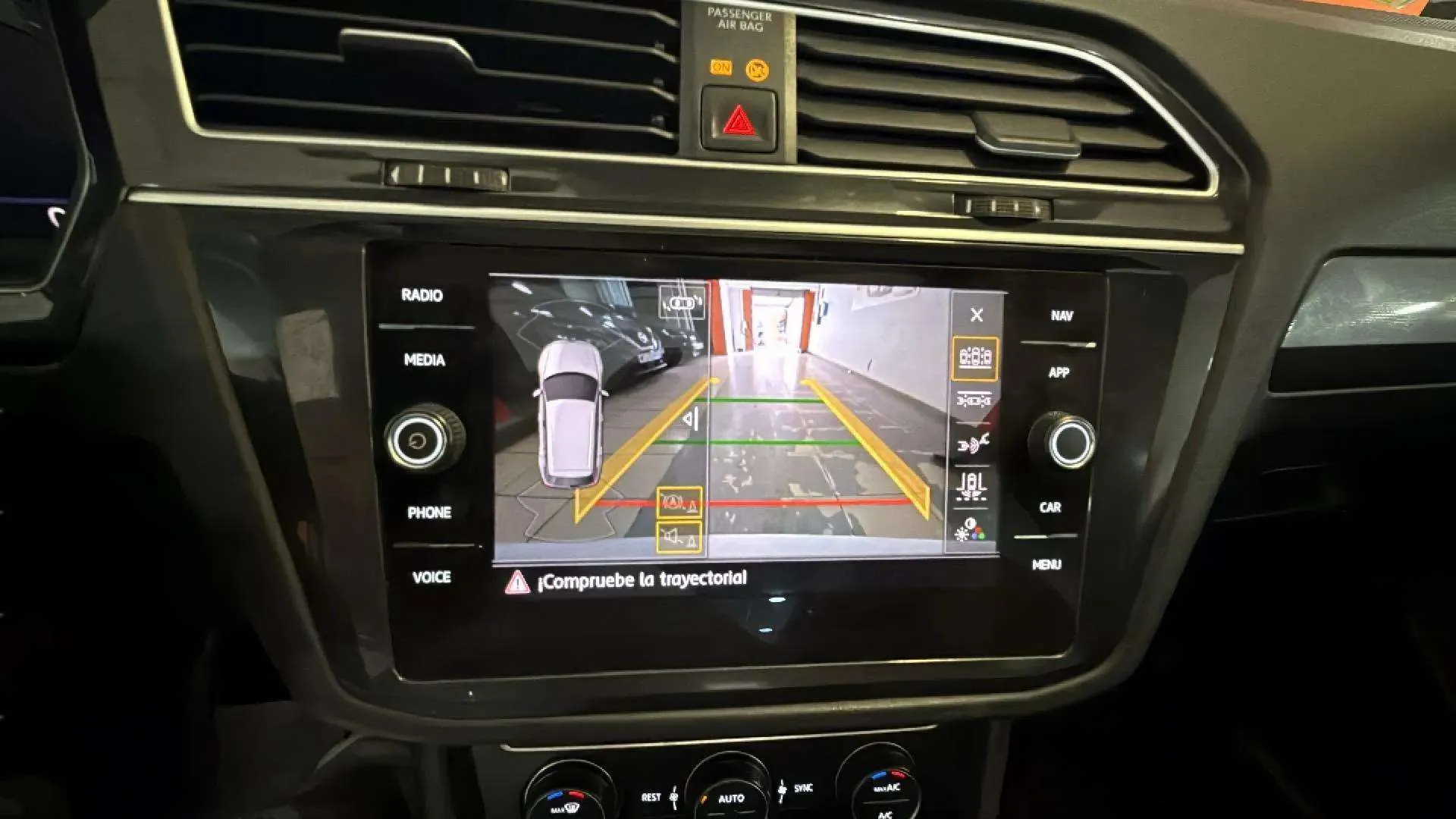 Volkswagen Tiguan Sport 2.0 TDI 4Motion DSG - foto 19