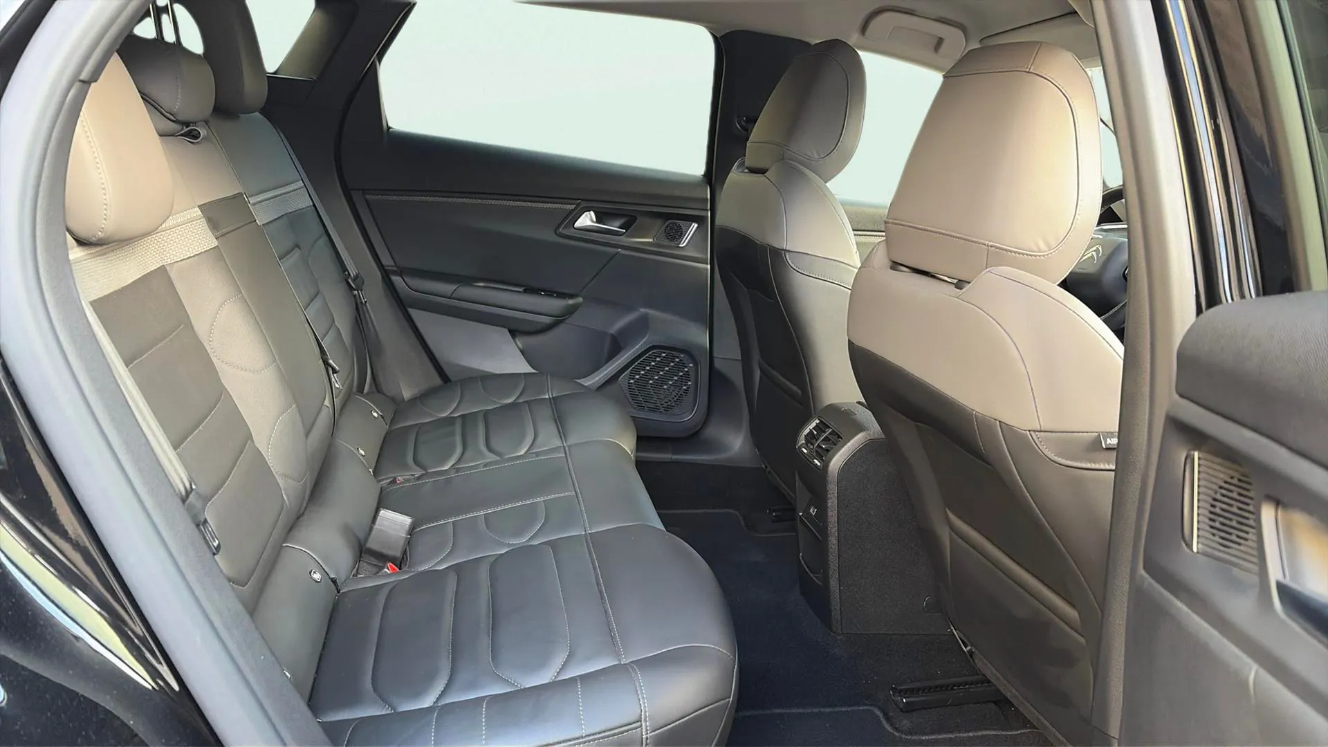 Citroën C5 X Hybrid 180 e-EAT8 You - foto 13
