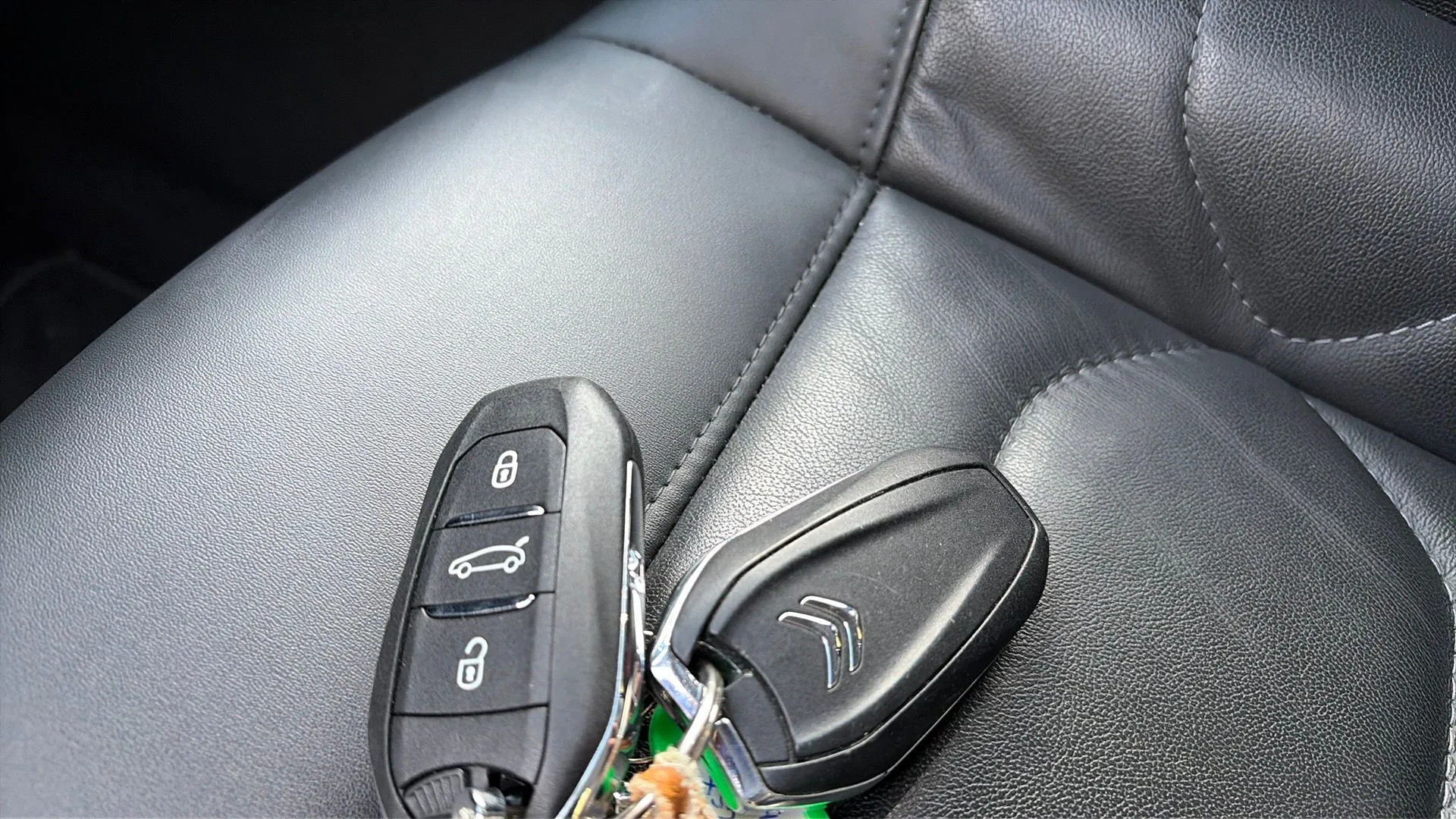 Citroën C5 X Hybrid 180 e-EAT8 You - foto 31
