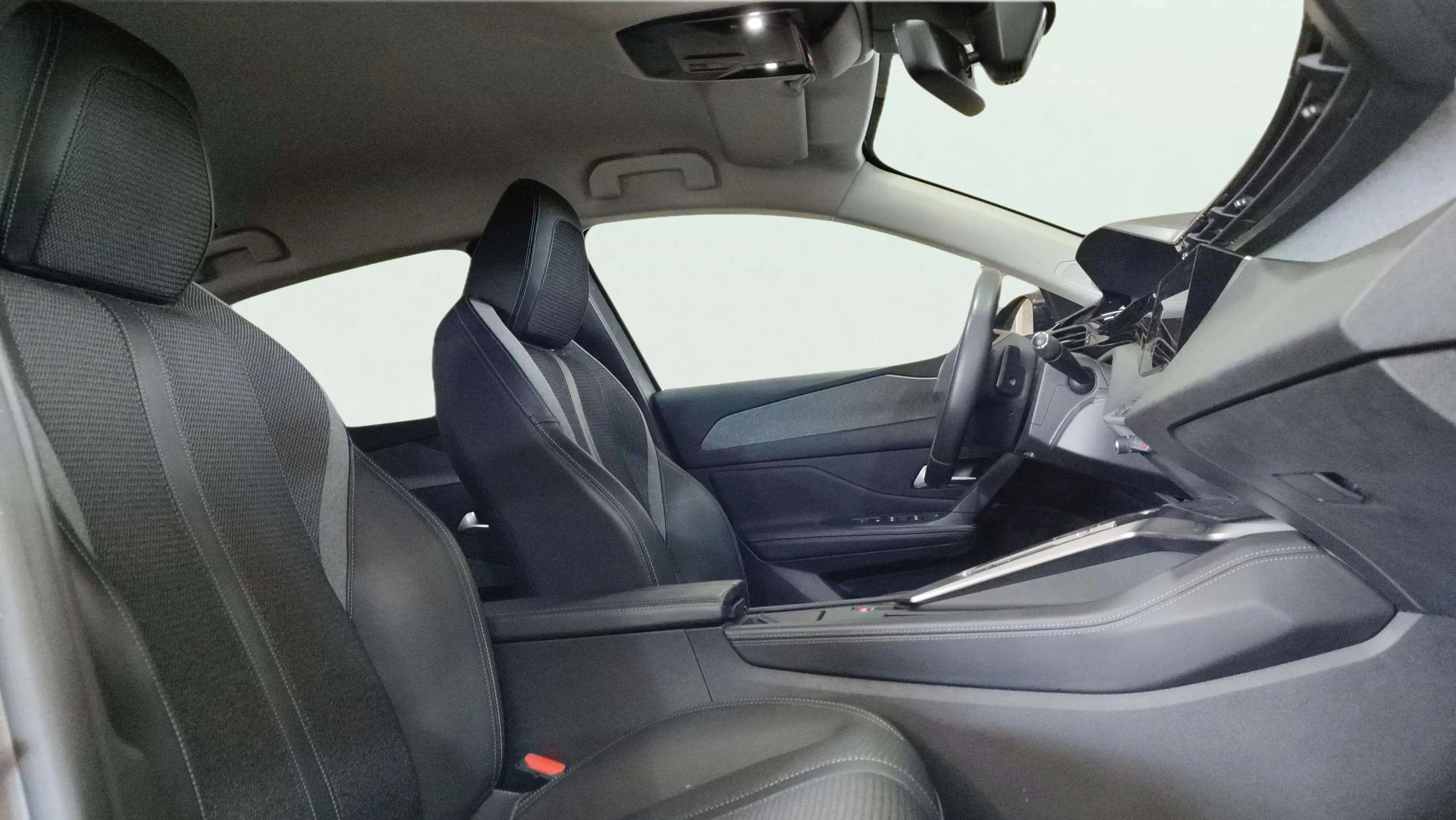 Peugeot 308 Allure Pack BlueHDi 130 EAT8 - foto 21