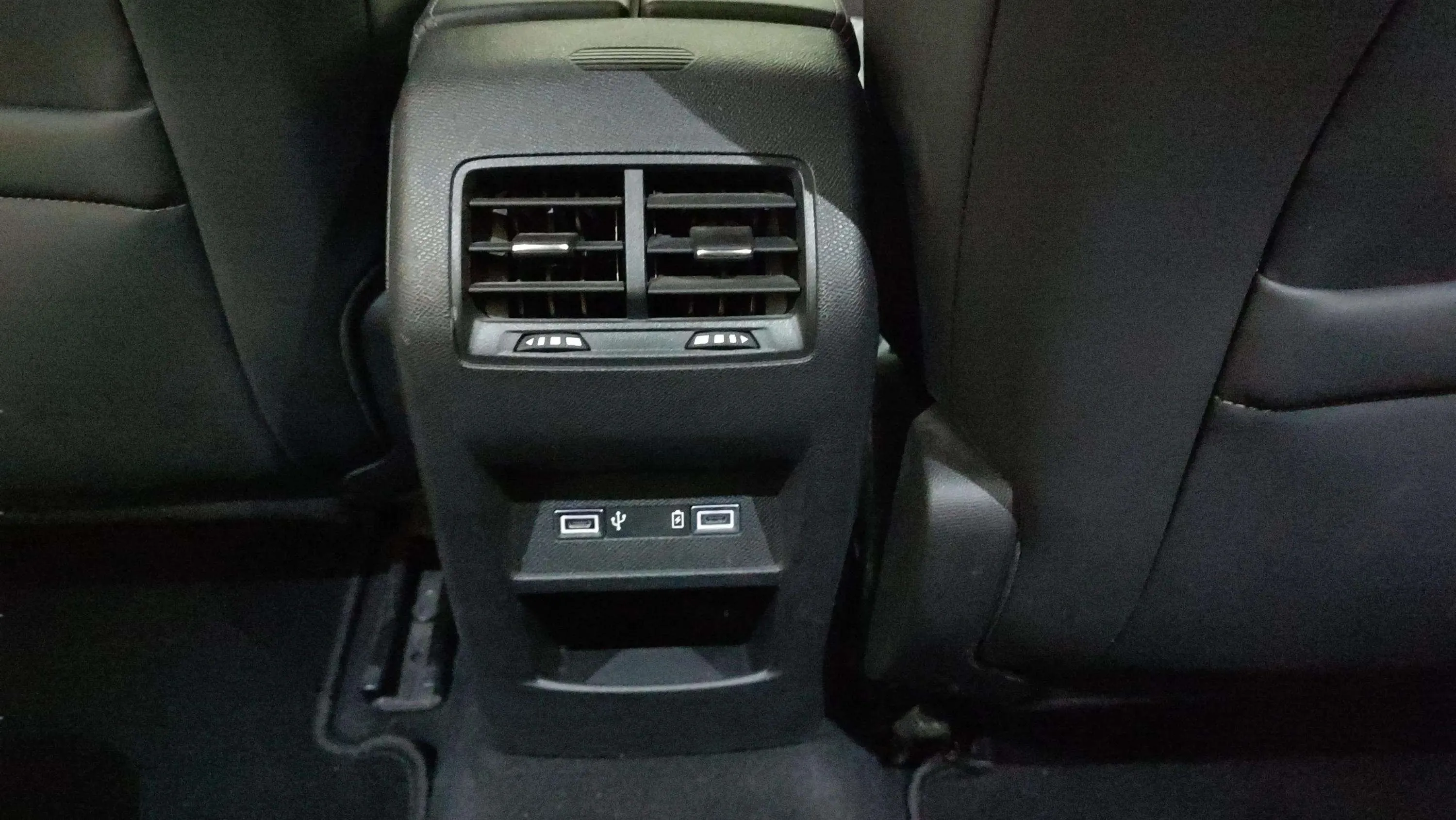 Peugeot 308 Allure Pack BlueHDi 130 EAT8 - foto 20