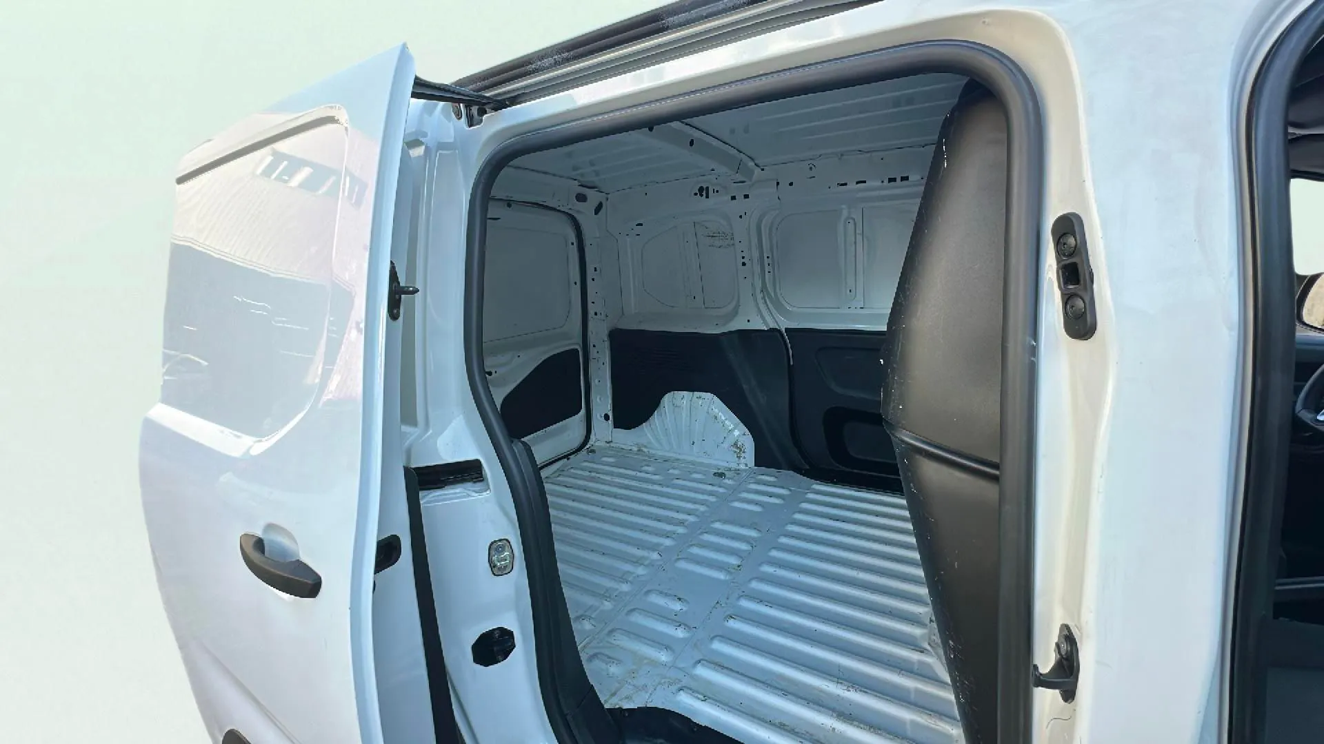 Opel Combo 1.5 TD Expression XL - foto 13
