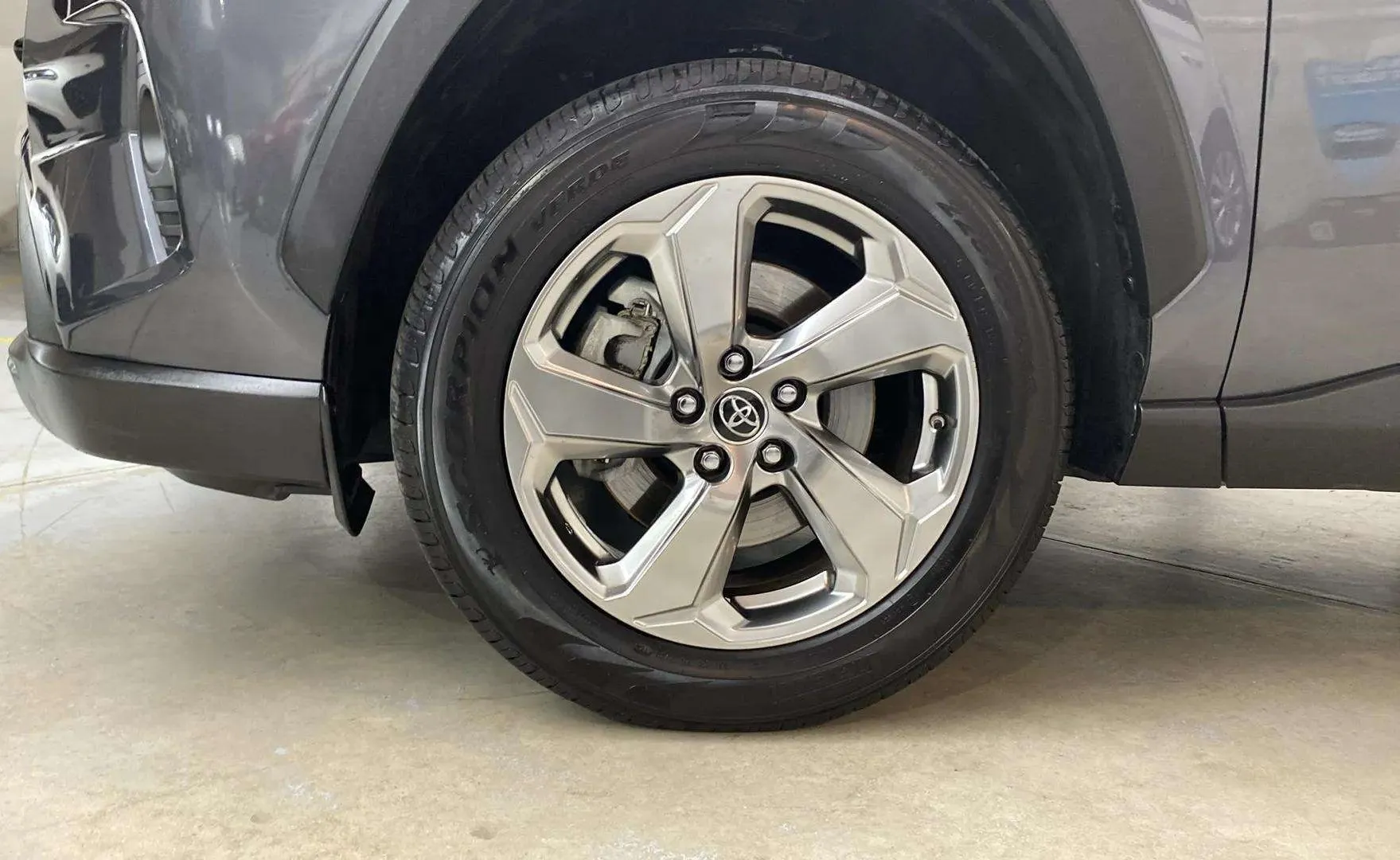 Toyota RAV4 2.5l 220H Advance - foto 25