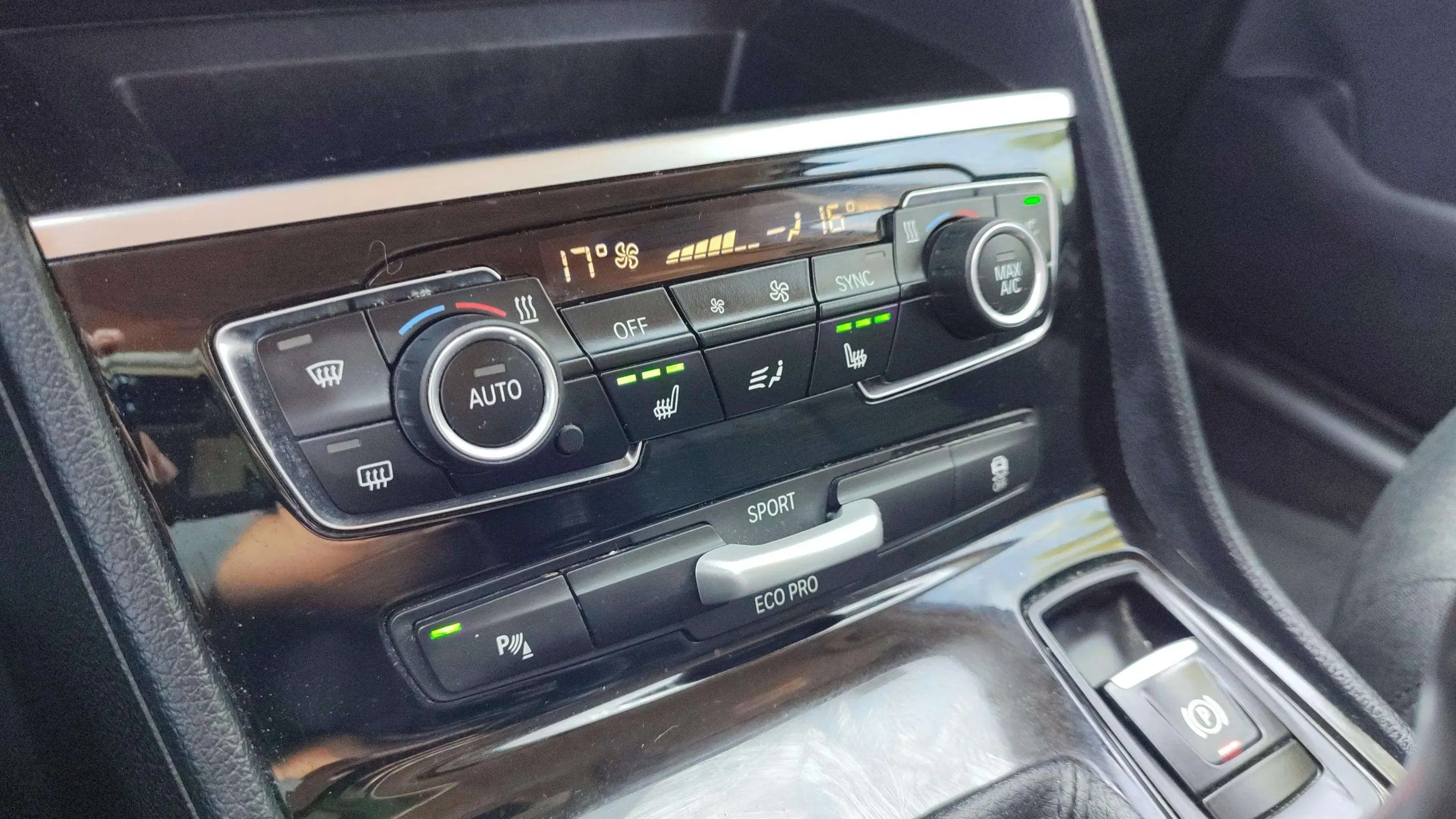 BMW Serie 2 Gran Tourer 216i - foto 18