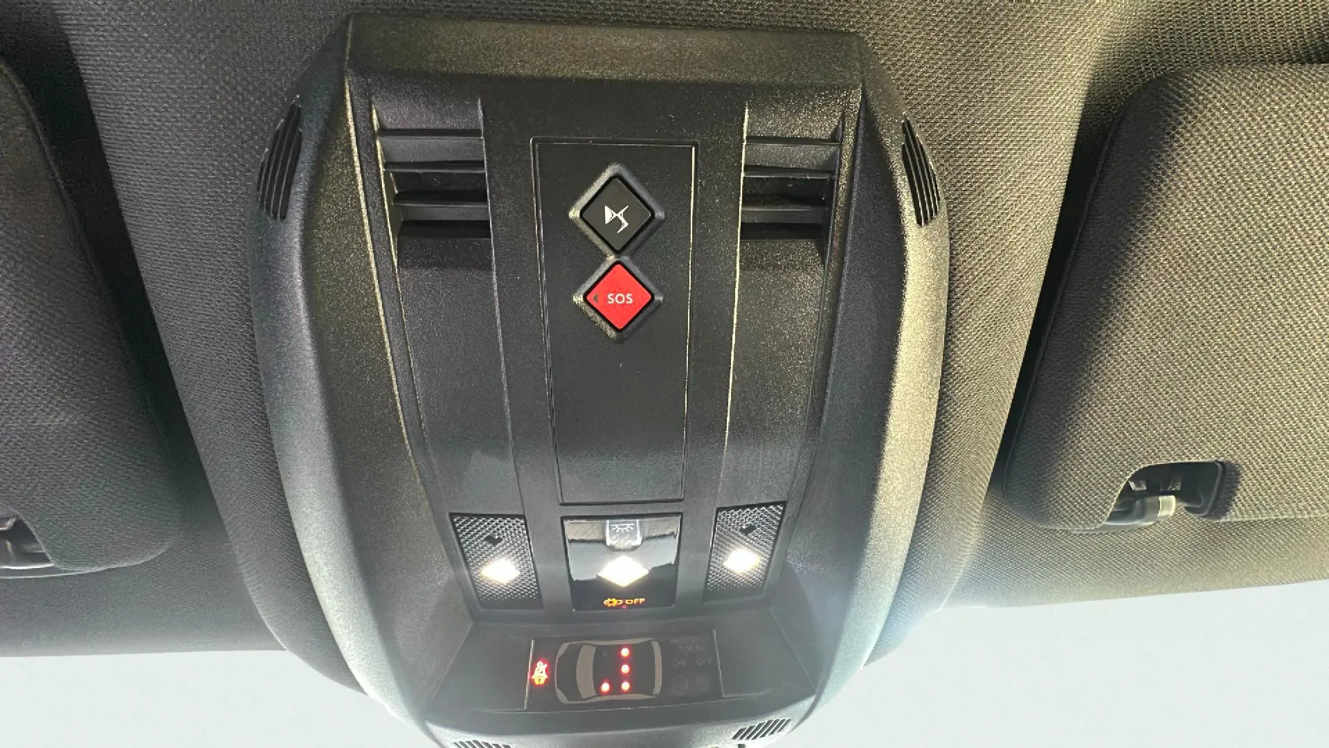 DS DS 7 Crossback PureTech Chic - foto 24