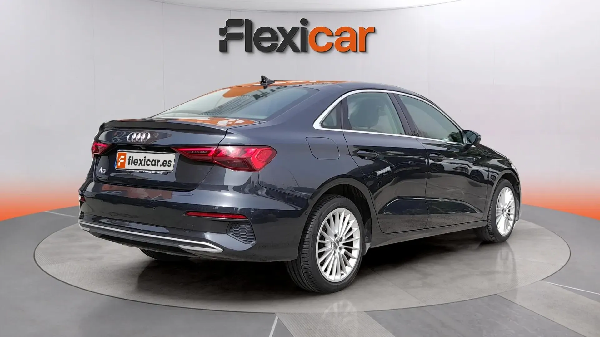 Audi A3 Sedan 30 TDI - foto 6