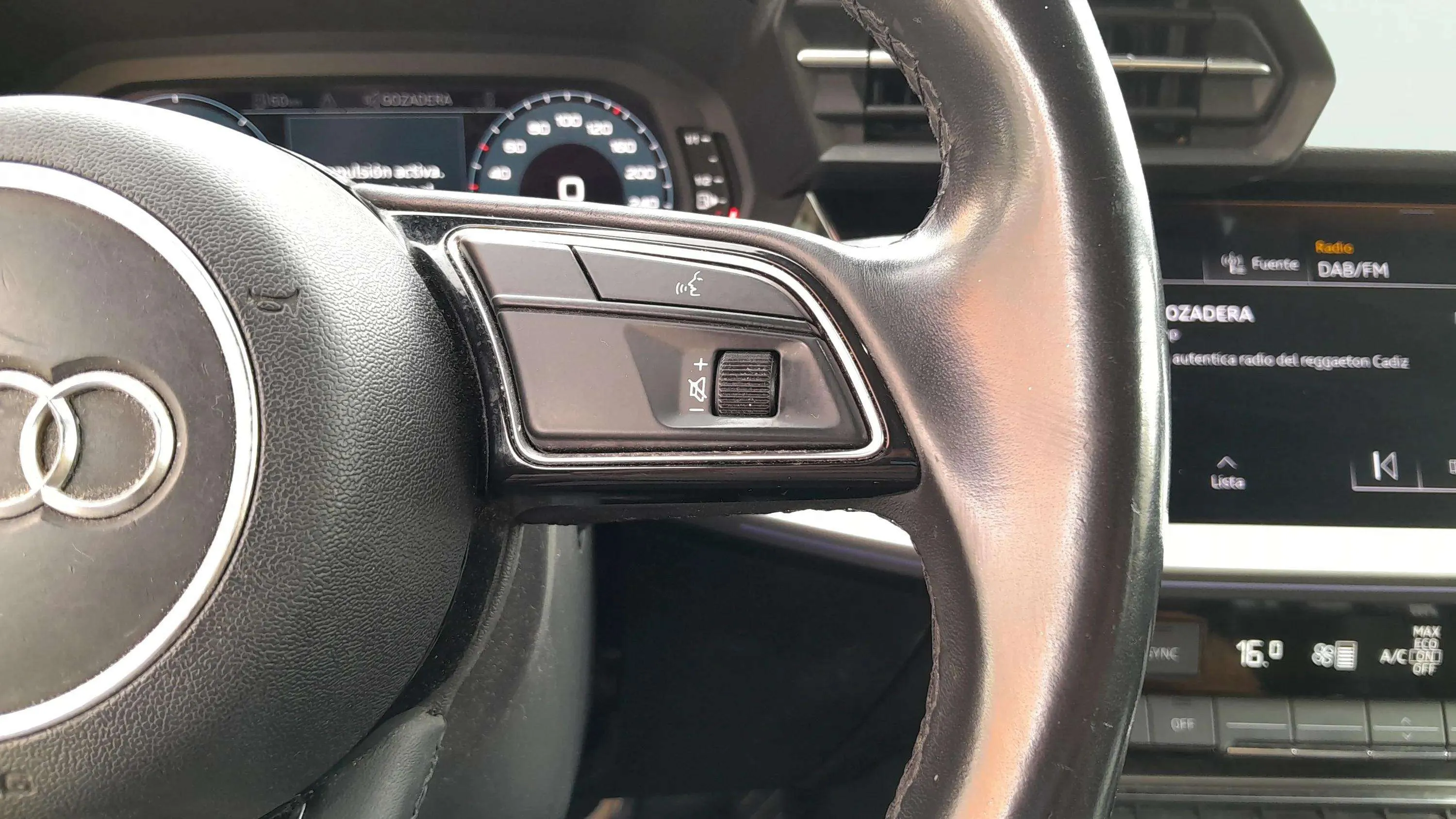 Audi A3 Sedan 30 TDI - foto 17