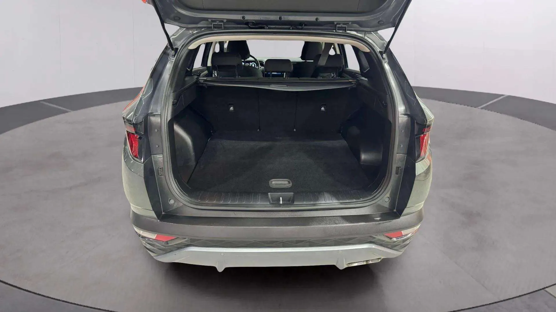 Hyundai Tucson 1.6 CRDi 48V Maxx Safe - foto 18
