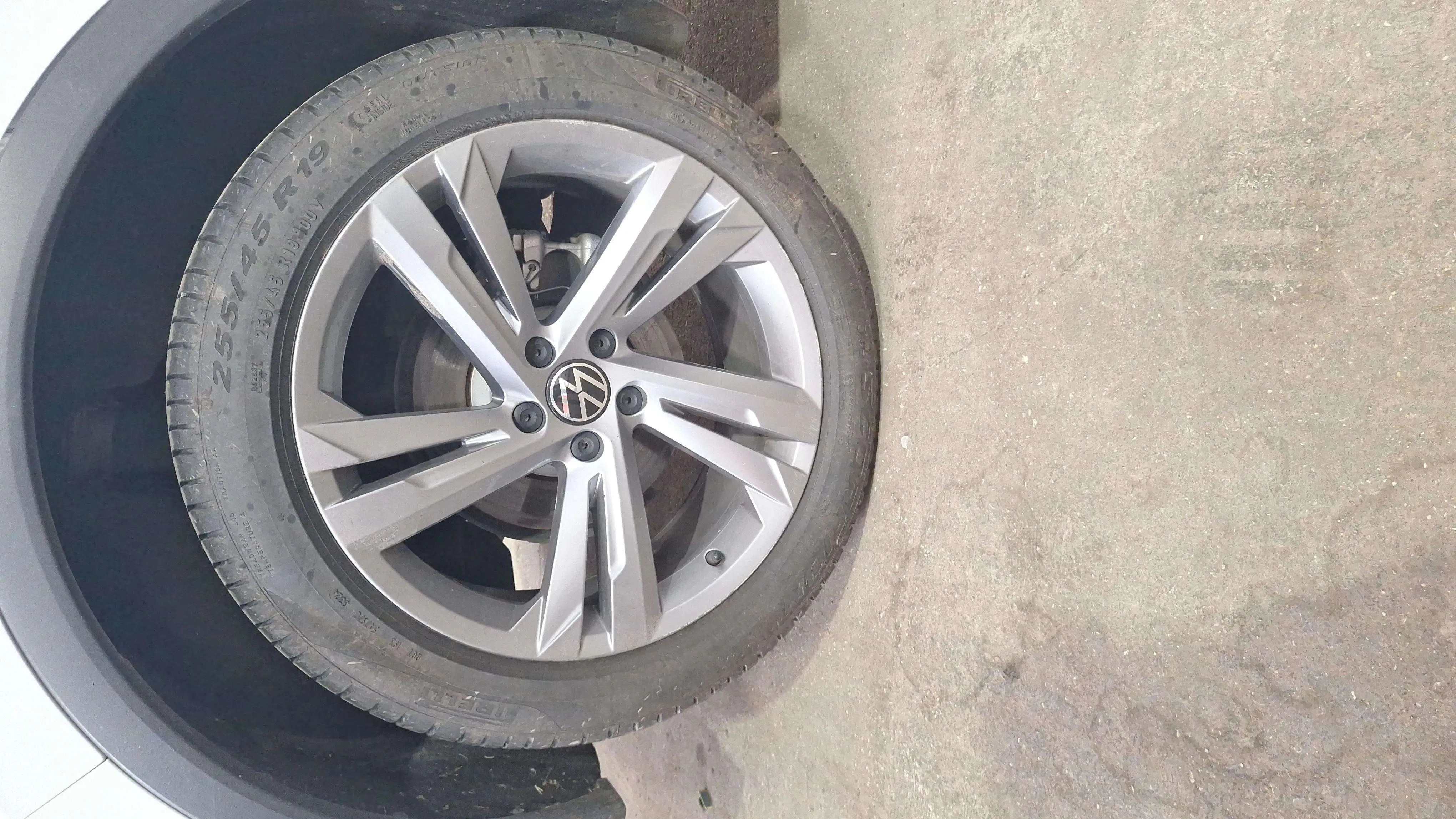 Volkswagen Tiguan R-Line 2.0 TDI DSG - foto 29