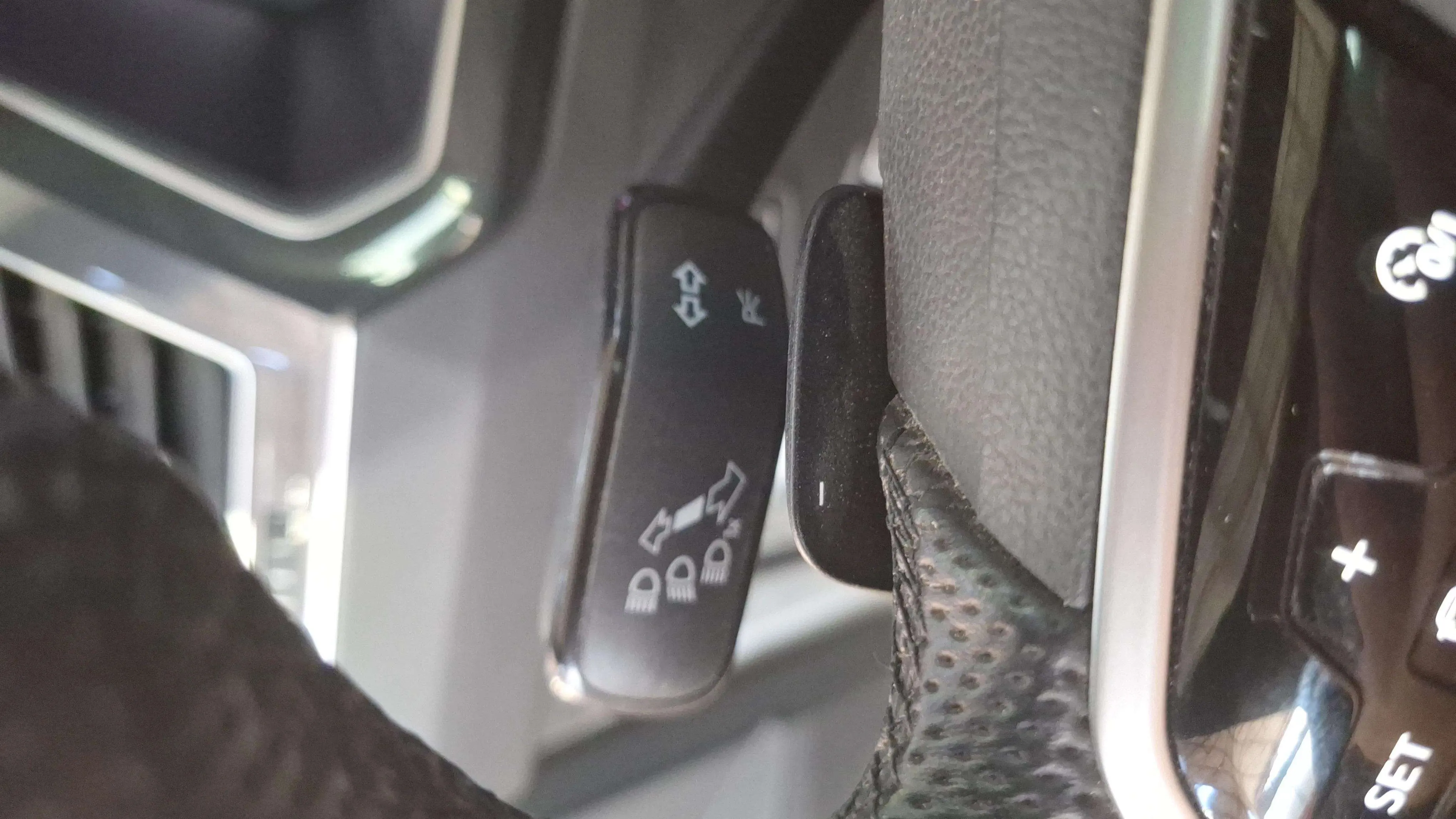 Volkswagen Tiguan R-Line 2.0 TDI DSG - foto 21