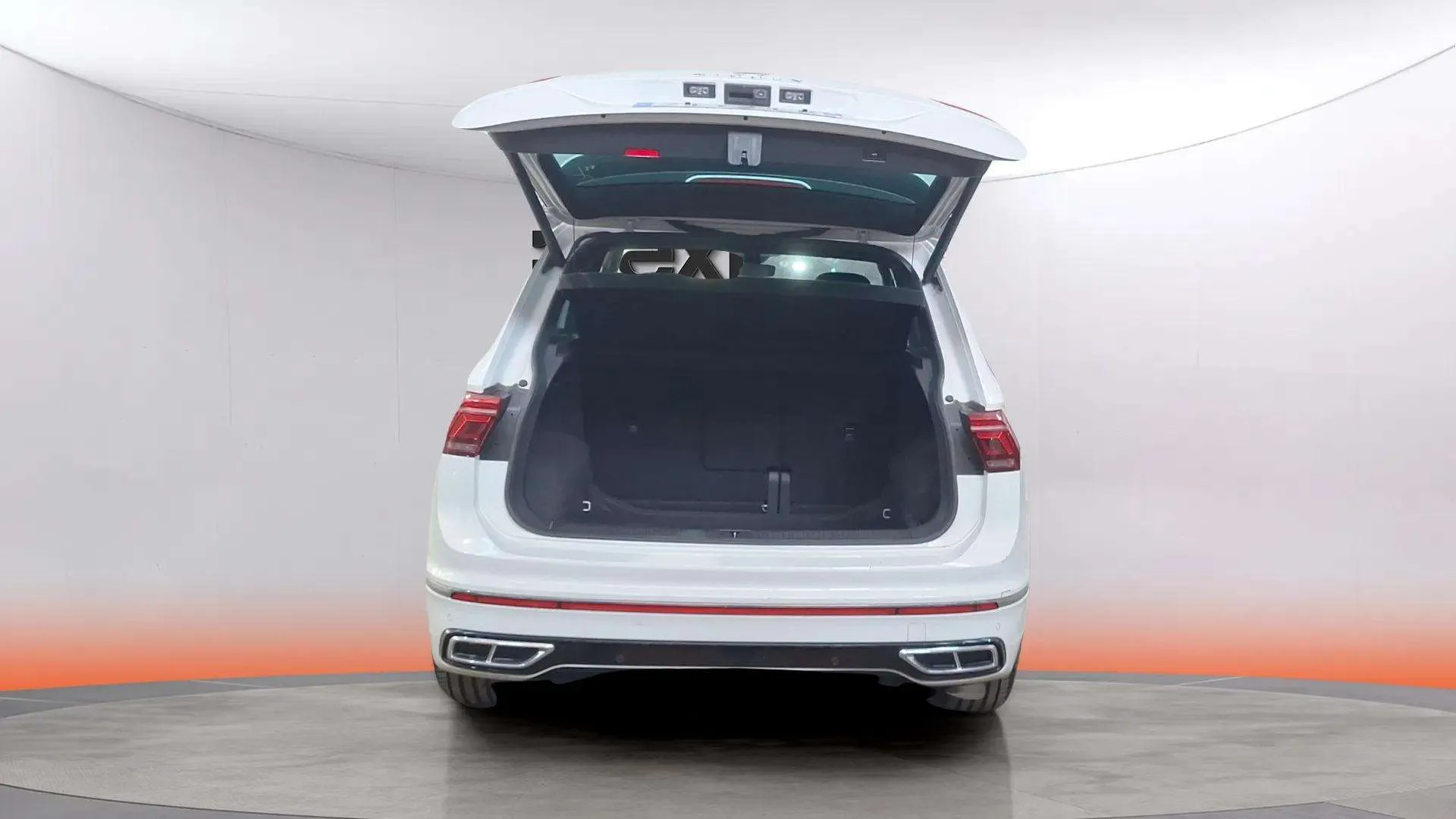 Volkswagen Tiguan R-Line 2.0 TDI DSG - foto 6