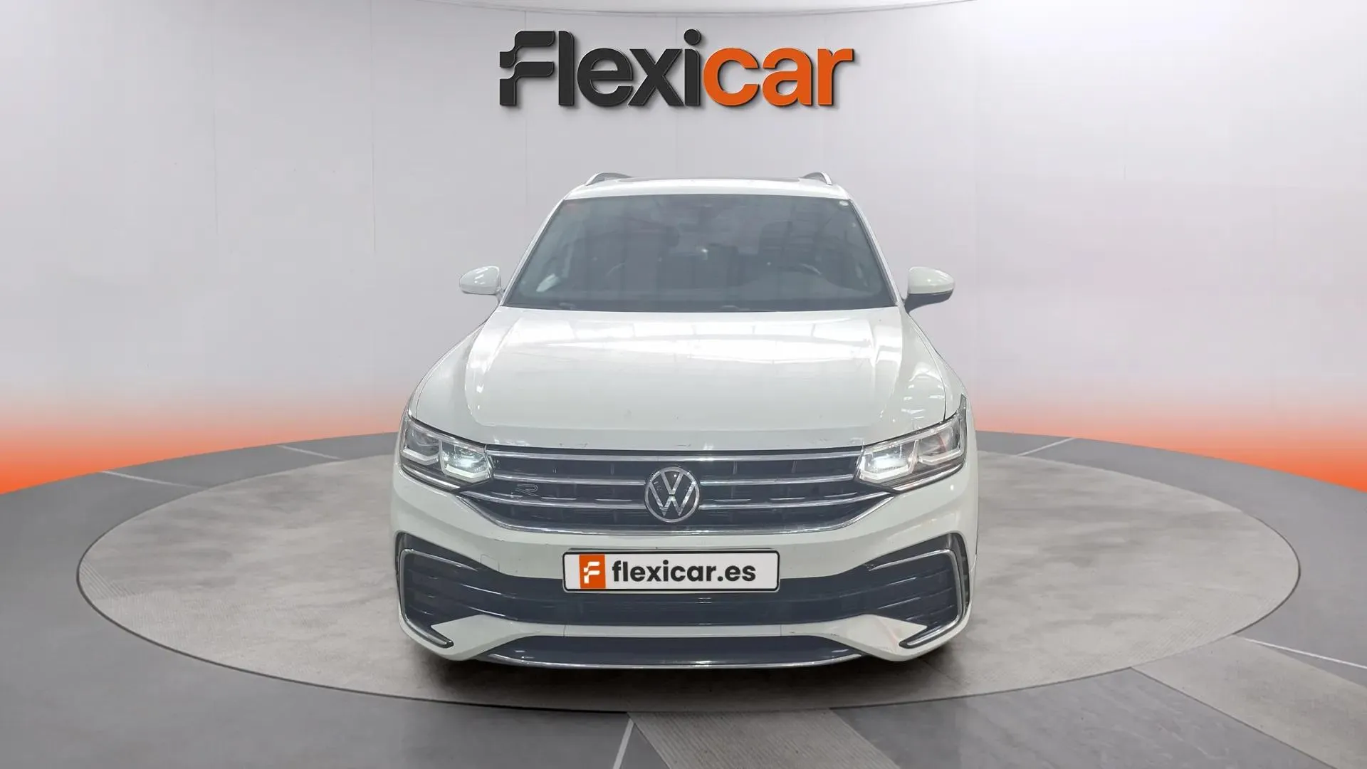 Volkswagen Tiguan R-Line 2.0 TDI DSG - foto 2