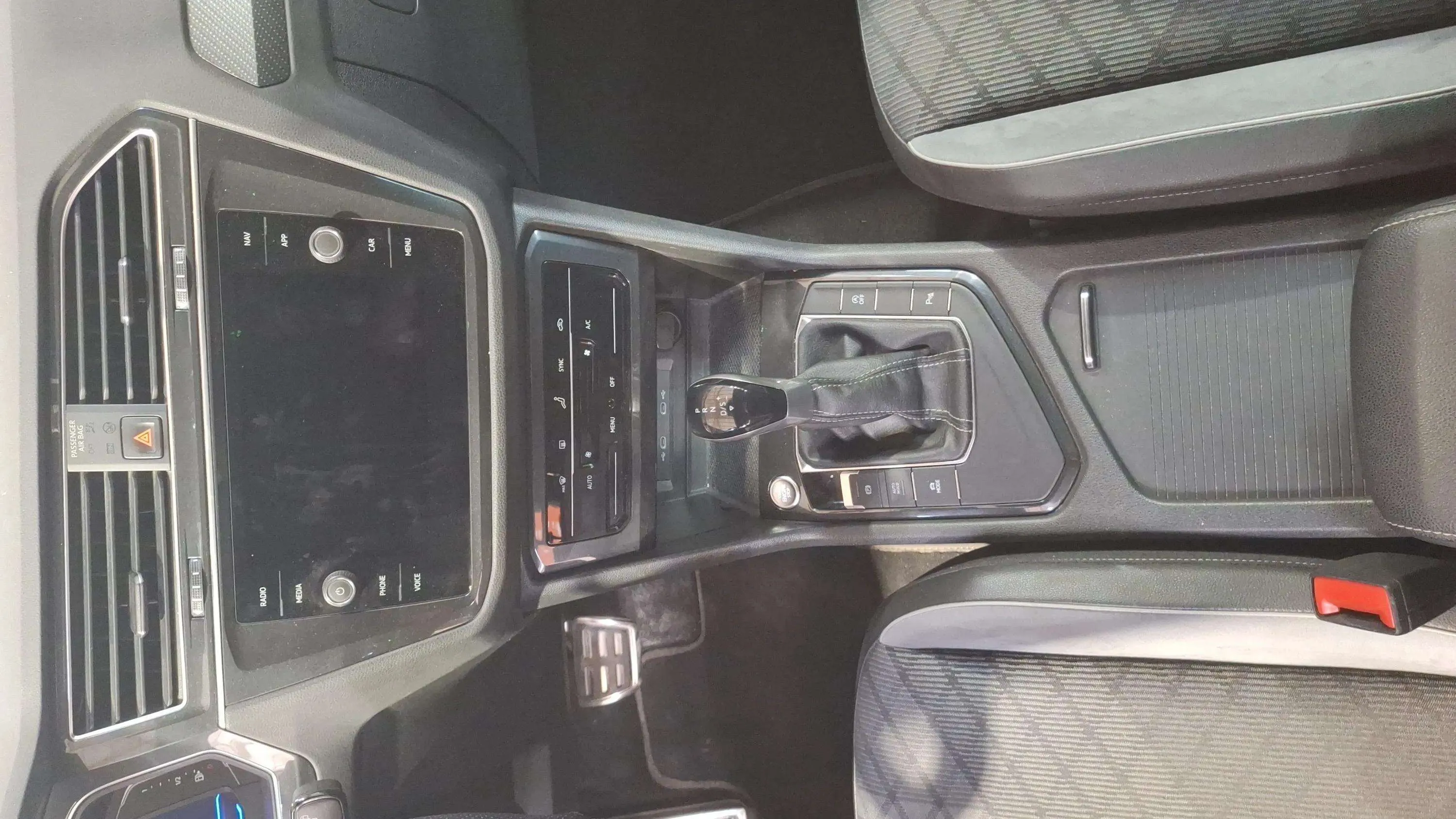 Volkswagen Tiguan R-Line 2.0 TDI DSG - foto 15