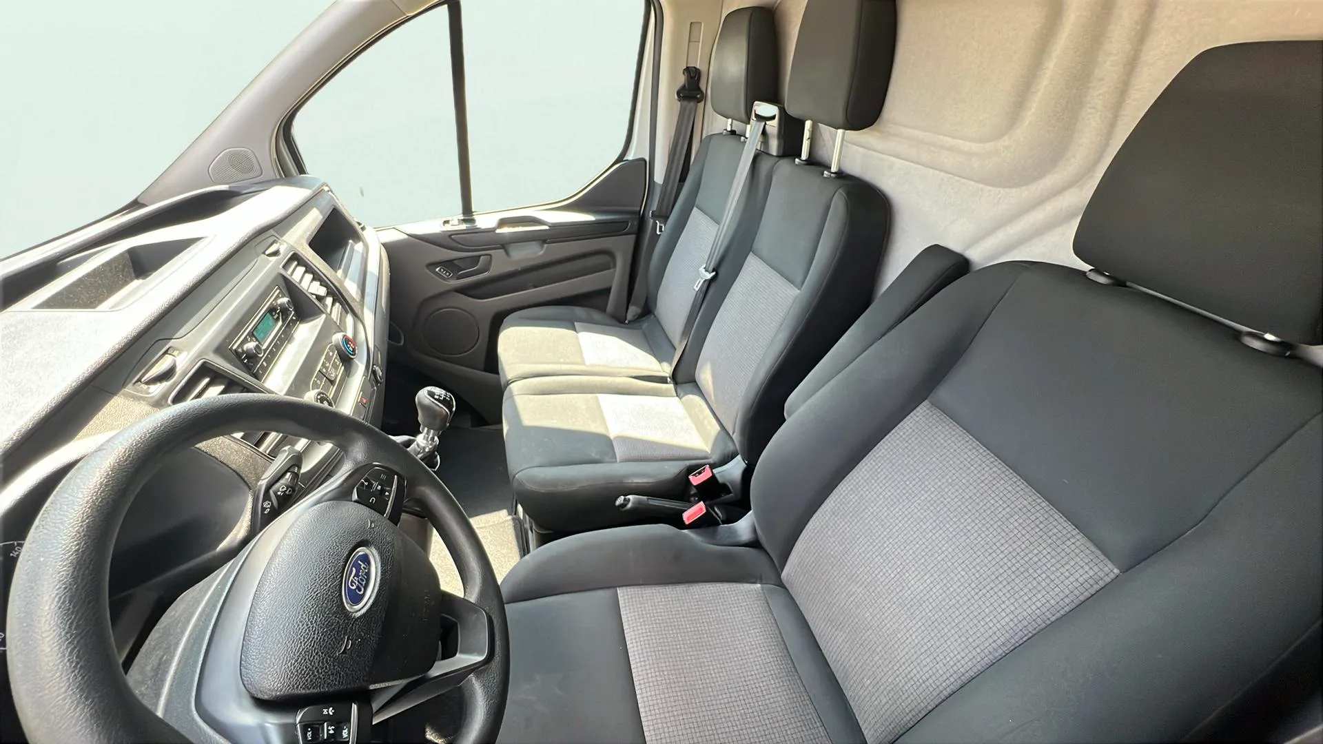 Ford Transit Custom 2.0 TDCi 230 L1 H1 - foto 18