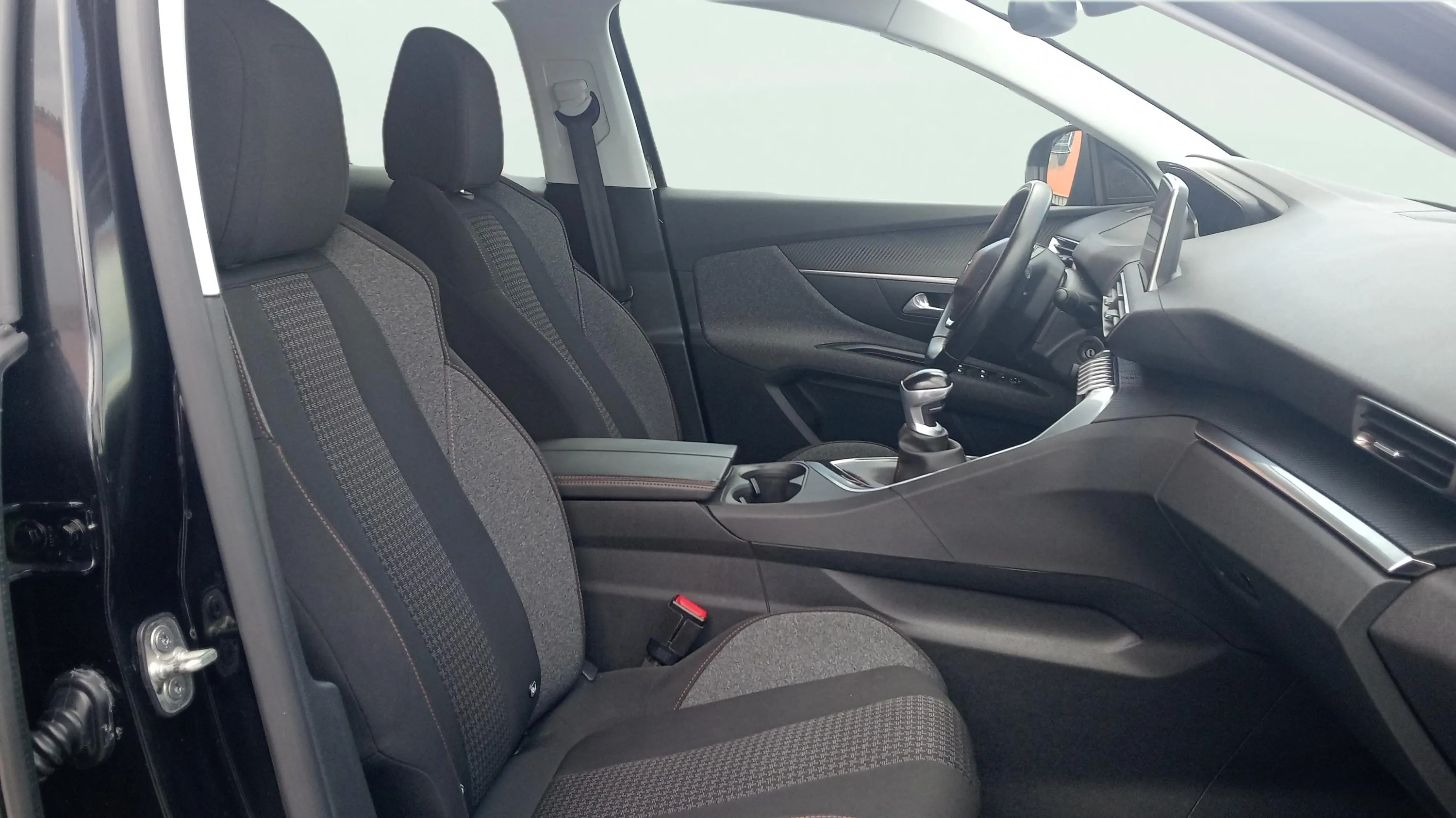 Peugeot 3008 1.5L BlueHDi Active - foto 9