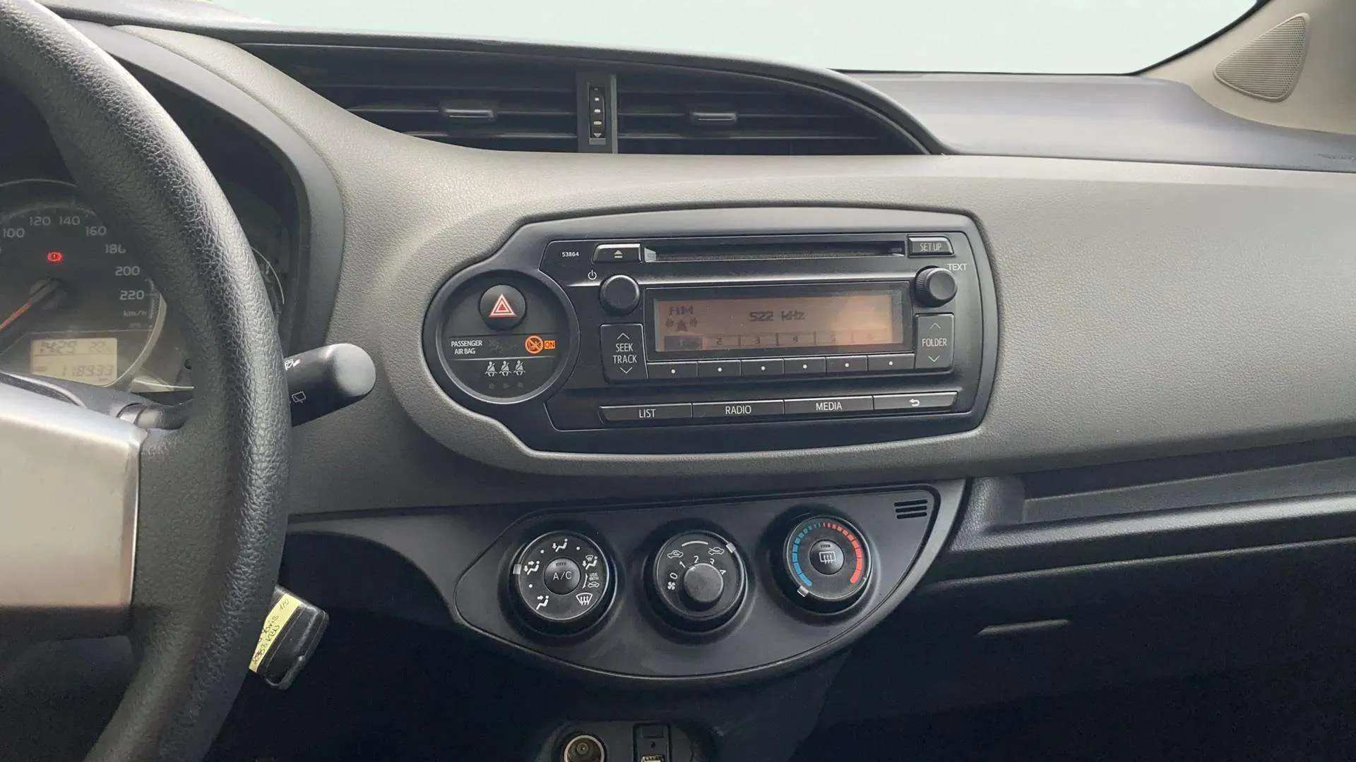 Toyota Yaris 1.0 70 Active - foto 12