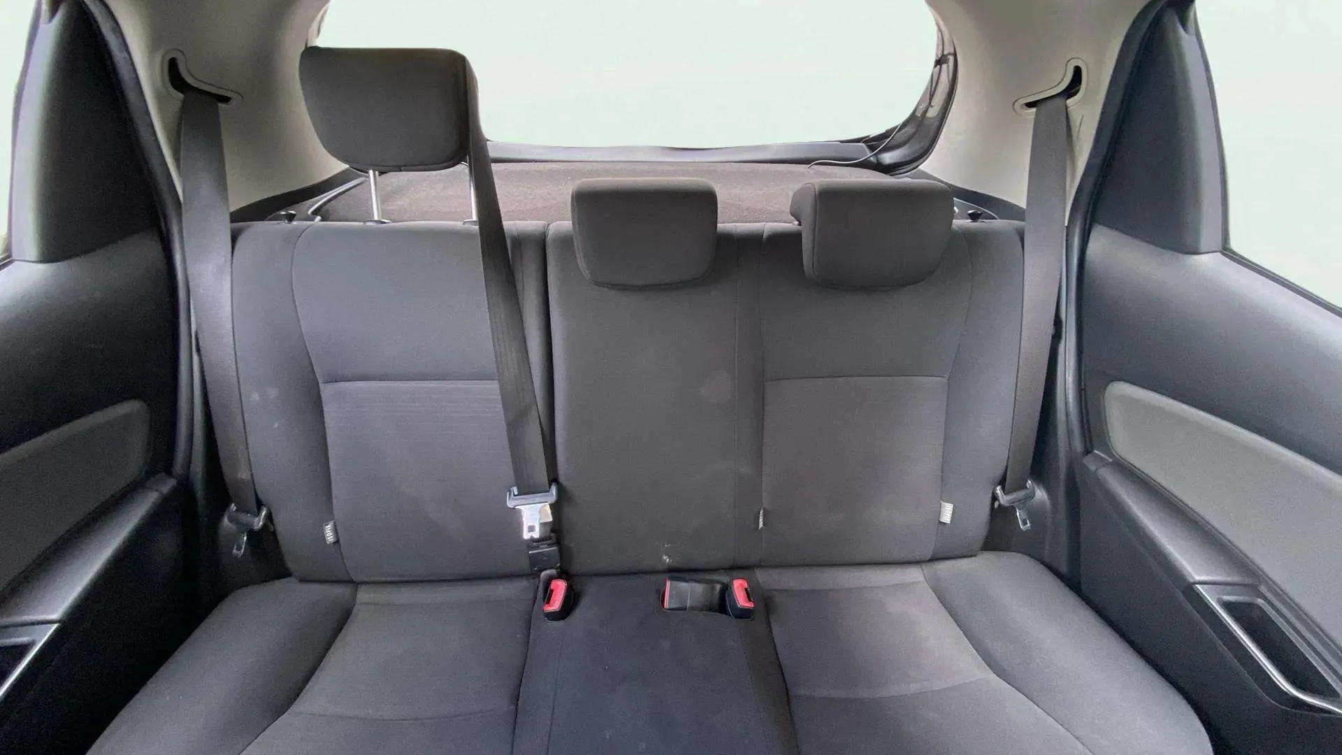 Toyota Yaris 1.0 70 Active - foto 16