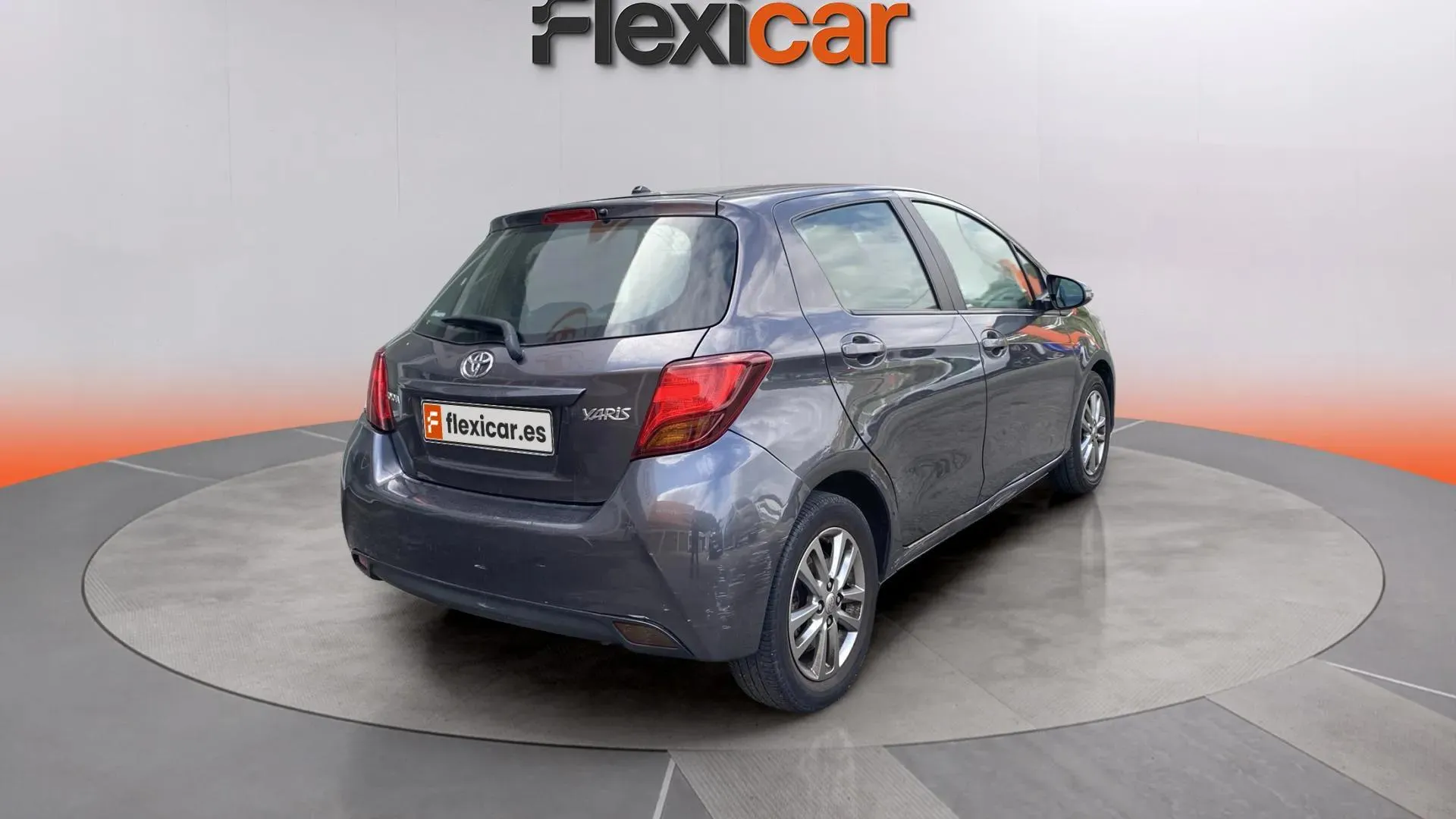 Toyota Yaris 1.0 70 Active - foto 6