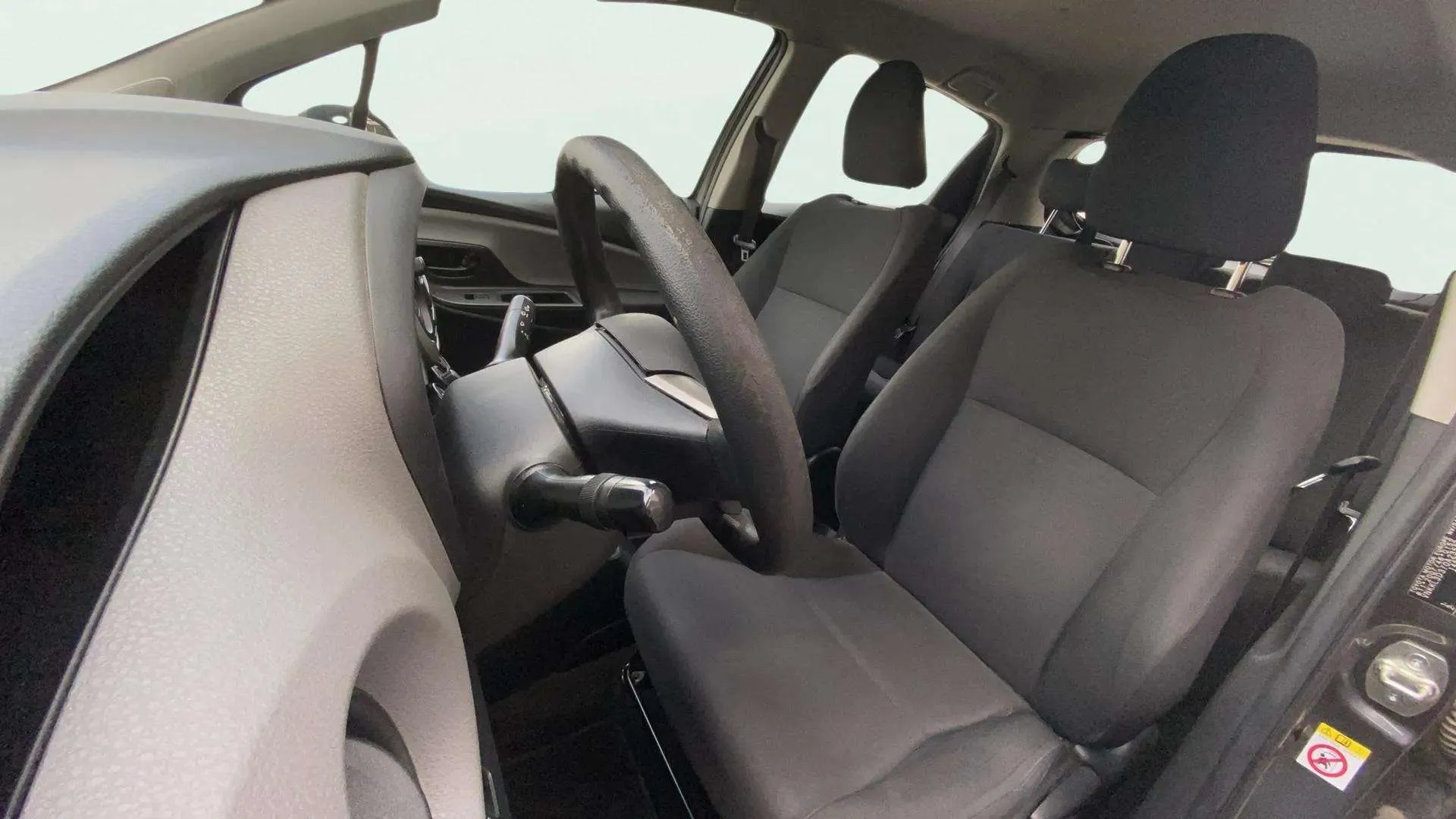 Toyota Yaris 1.0 70 Active - foto 10