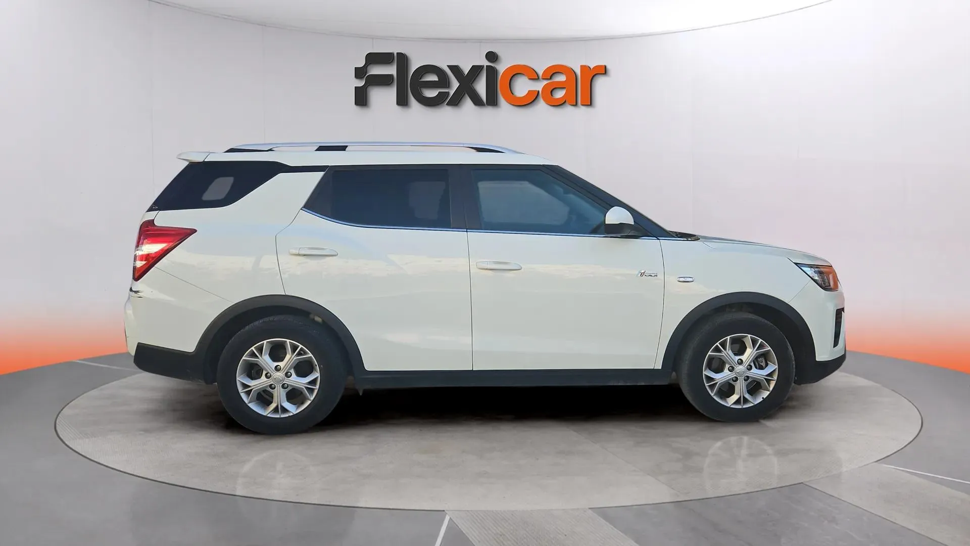 SsangYong Tivoli G15T Urban Plus - foto 6