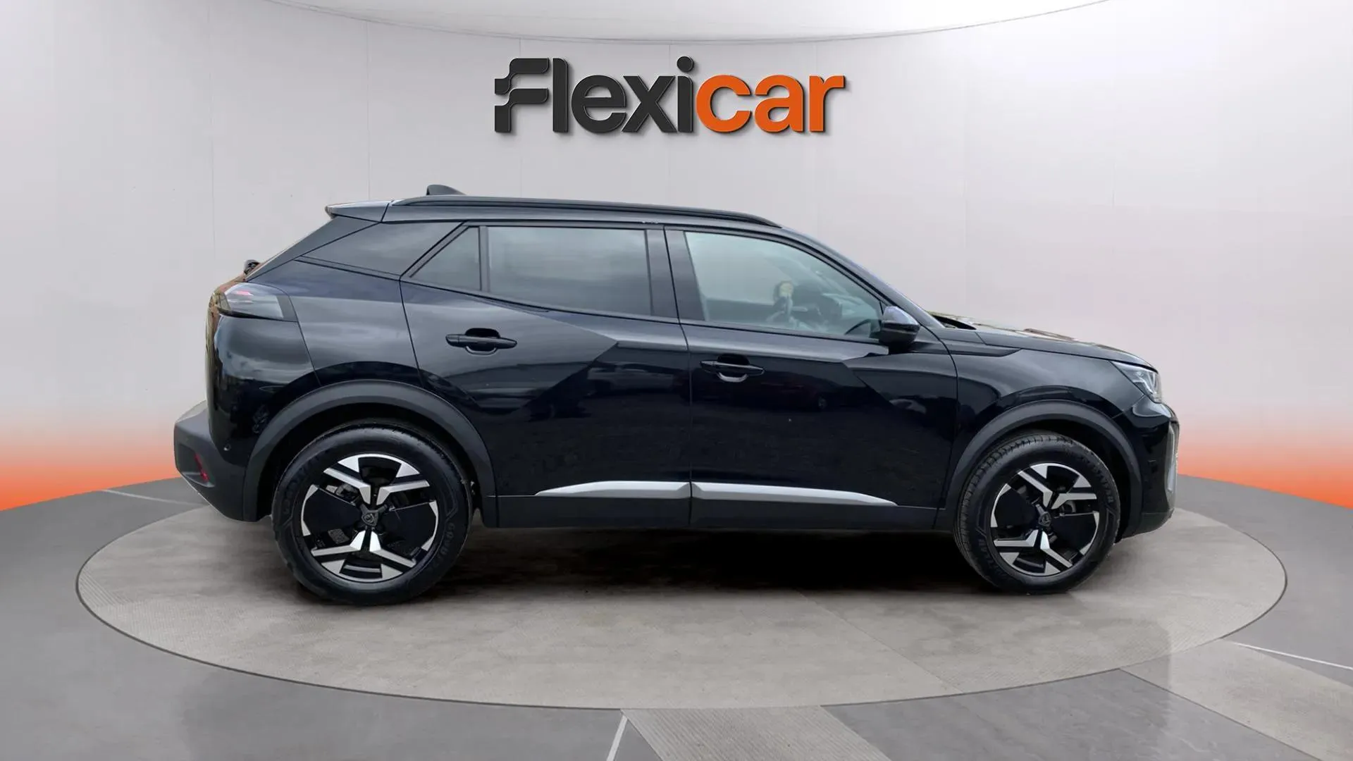 Peugeot 2008 Allure PureTech 130 EAT8 - foto 8