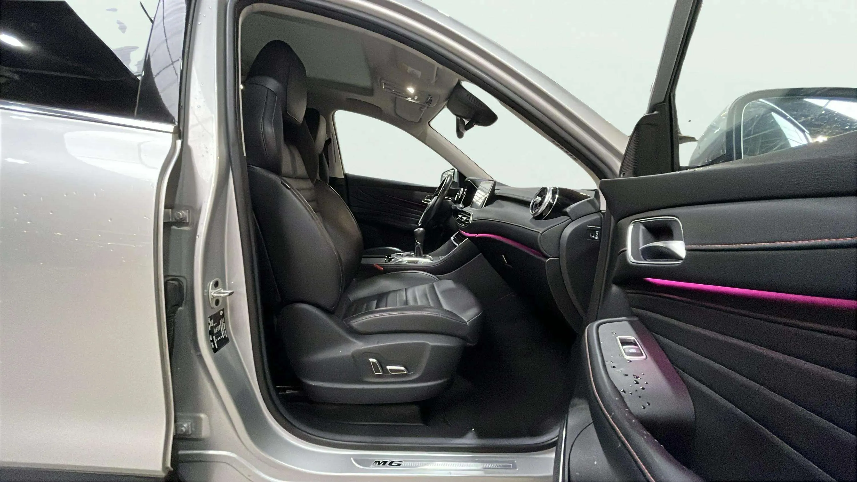 MG HS 1.5 Turbo GDI Luxury - foto 14