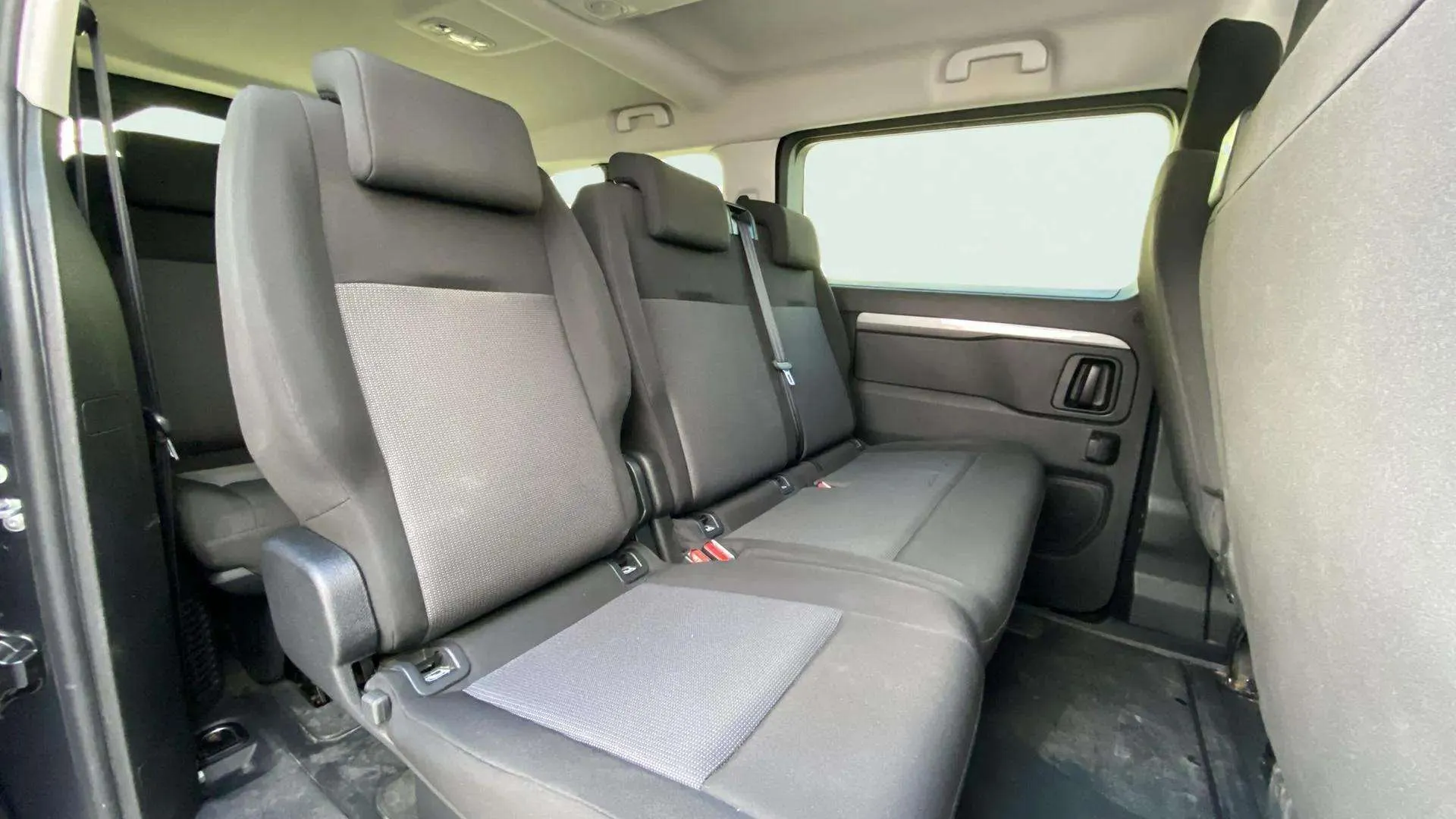 Peugeot Traveller Business Long BlueHDi 180 EAT8 - foto 14