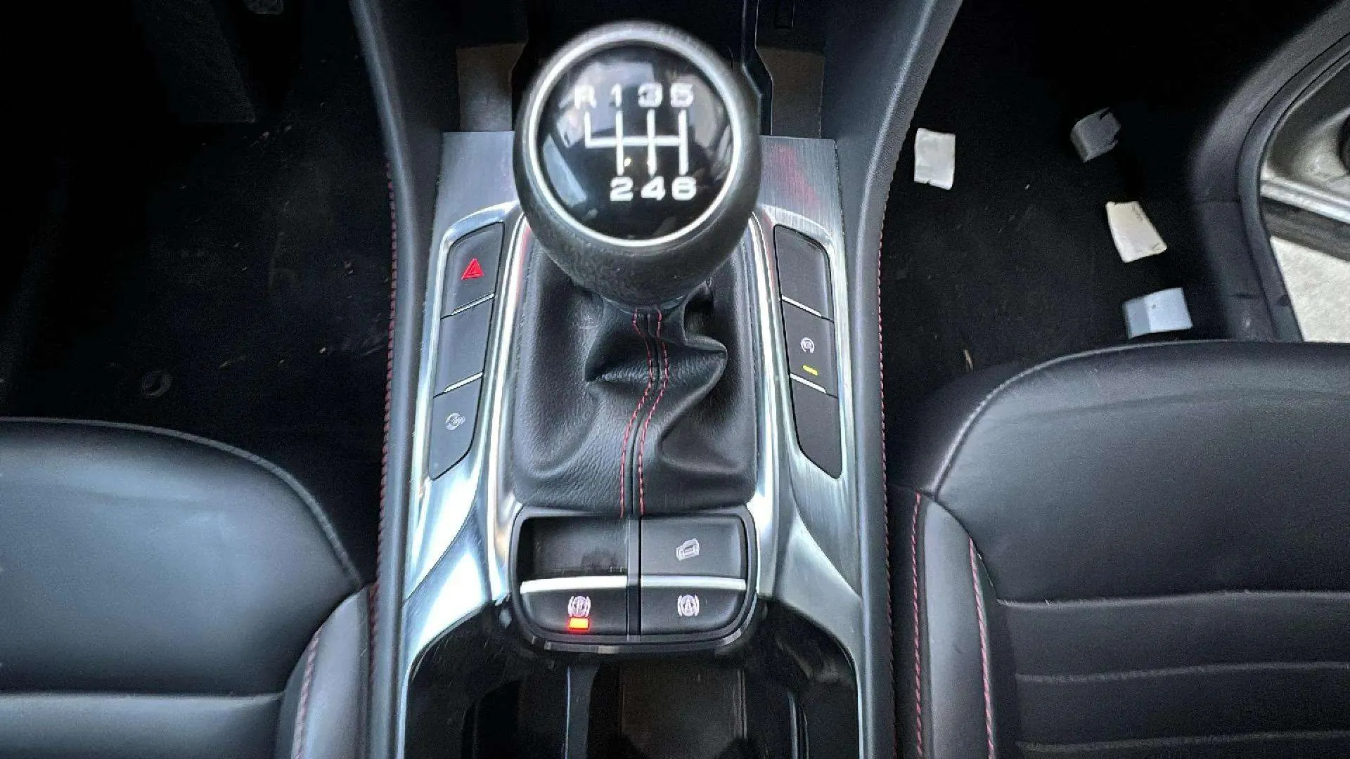 MG HS 1.5 Turbo GDI Luxury - foto 13