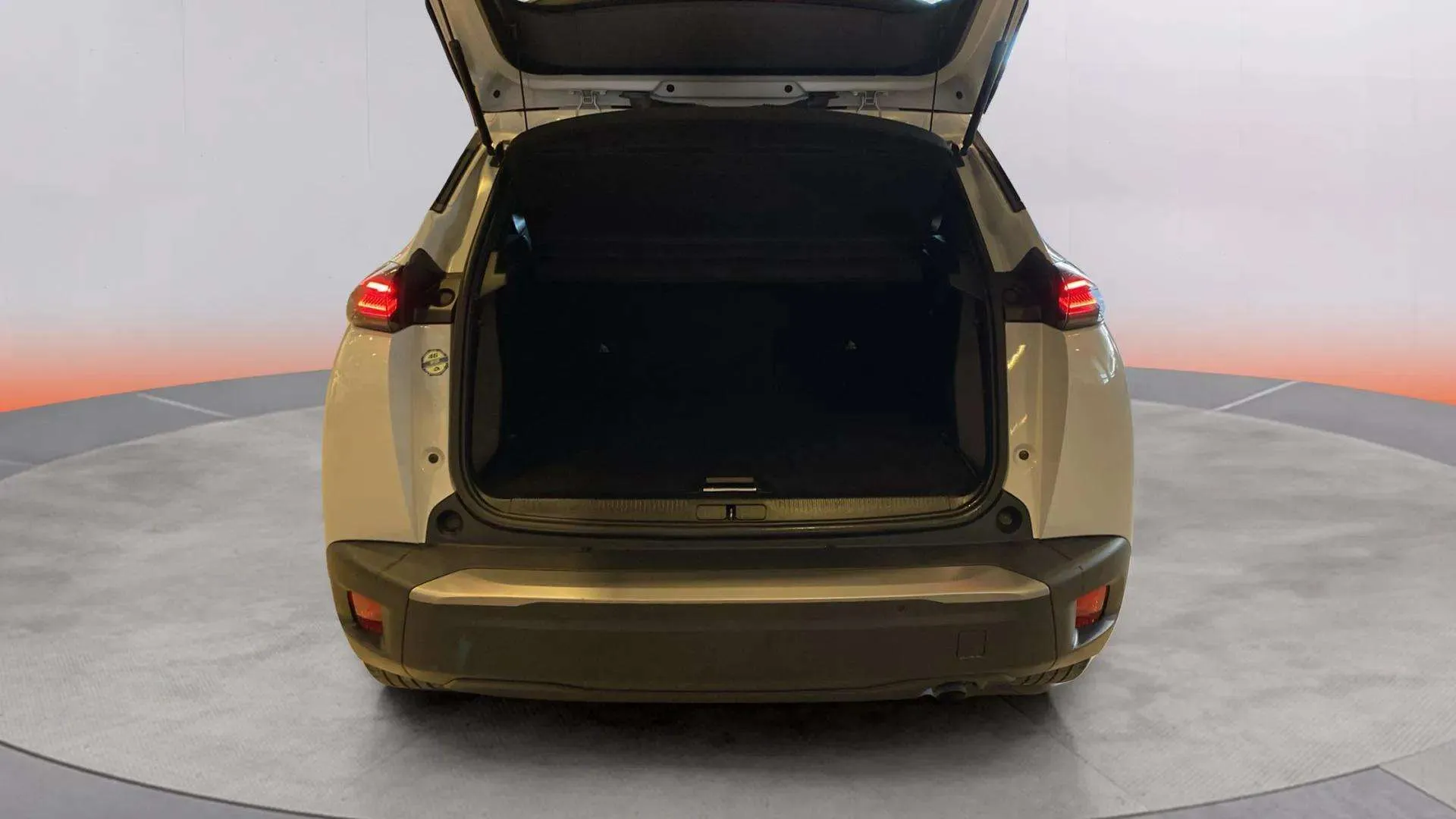 Peugeot 2008 Allure Pack PureTech 100 - foto 24