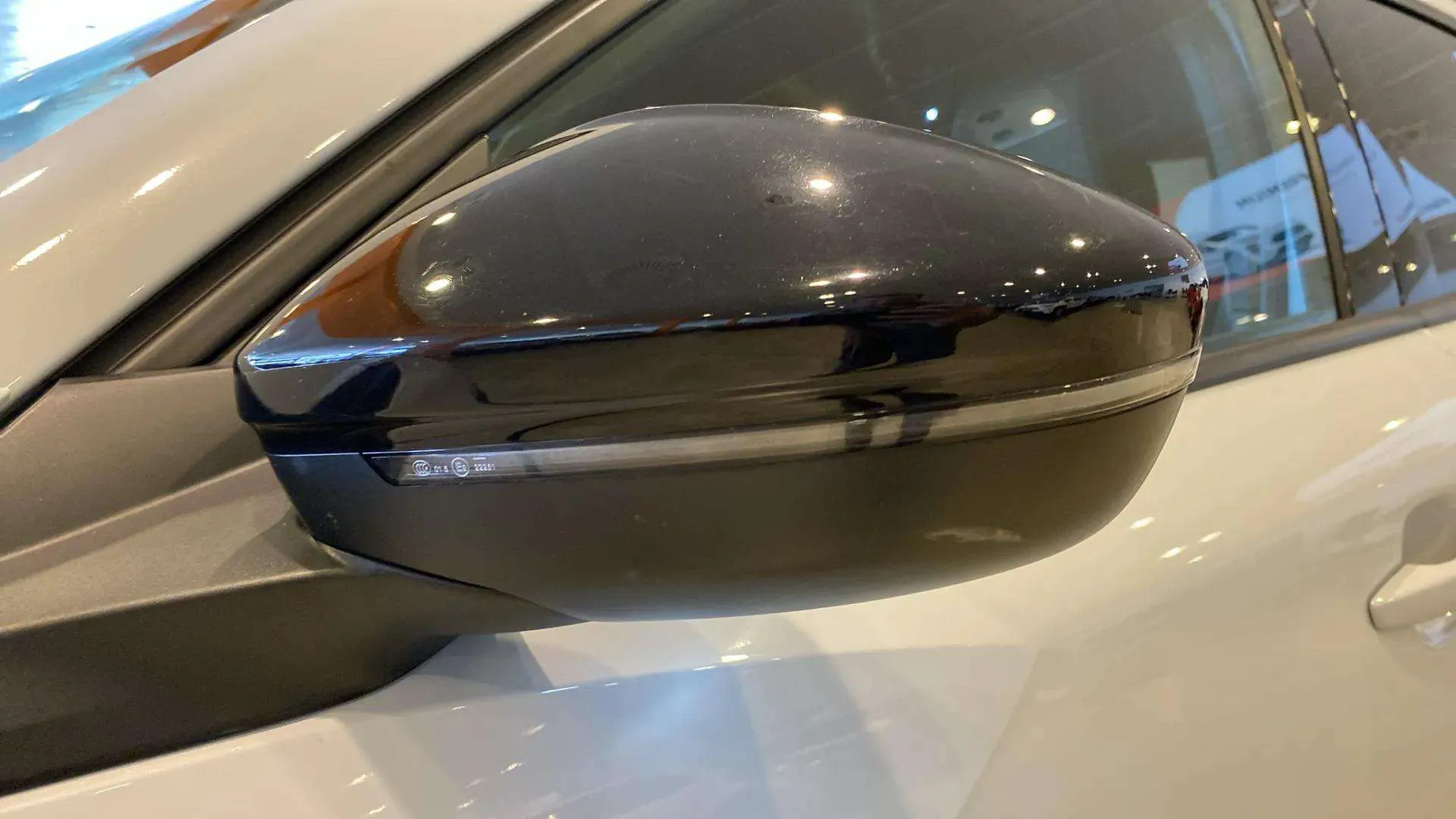 Peugeot 2008 Allure Pack PureTech 100 - foto 34