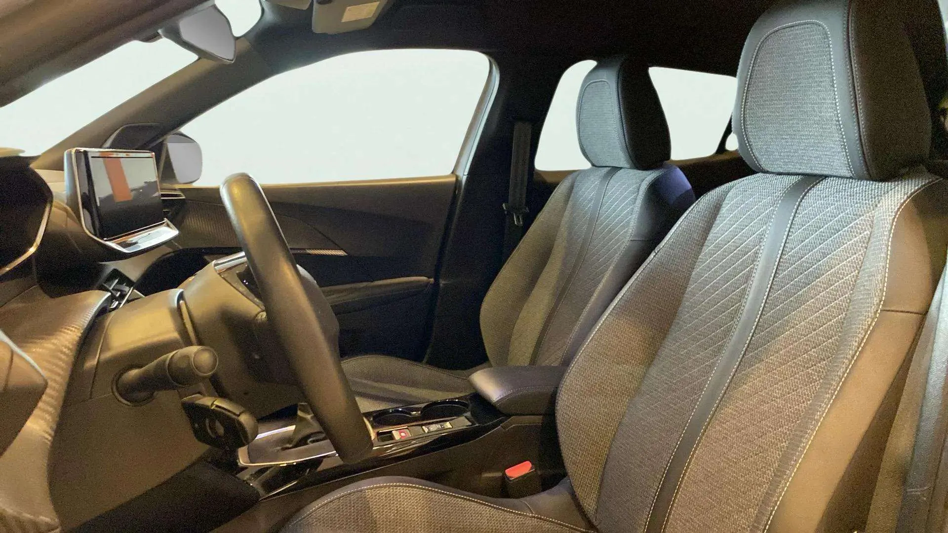 Peugeot 2008 Allure Pack PureTech 100 - foto 10