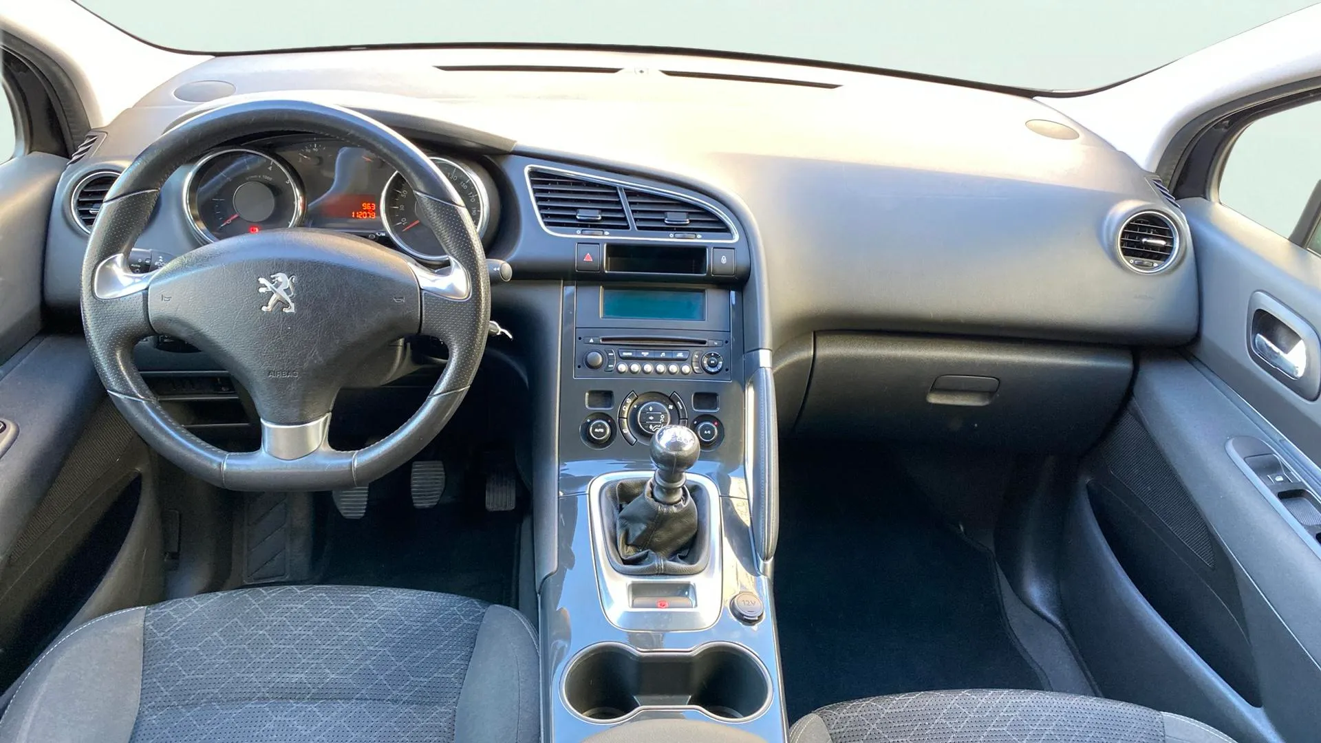 Peugeot 3008 Allure 1.2 PureTech 130 - foto 17