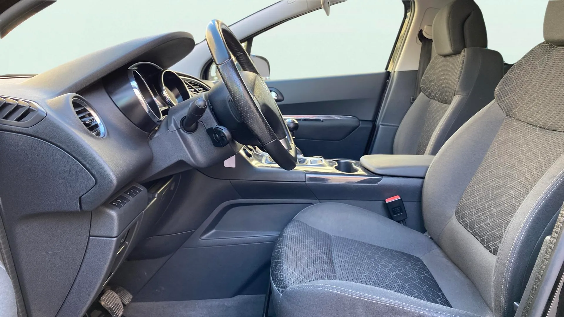 Peugeot 3008 Allure 1.2 PureTech 130 - foto 10