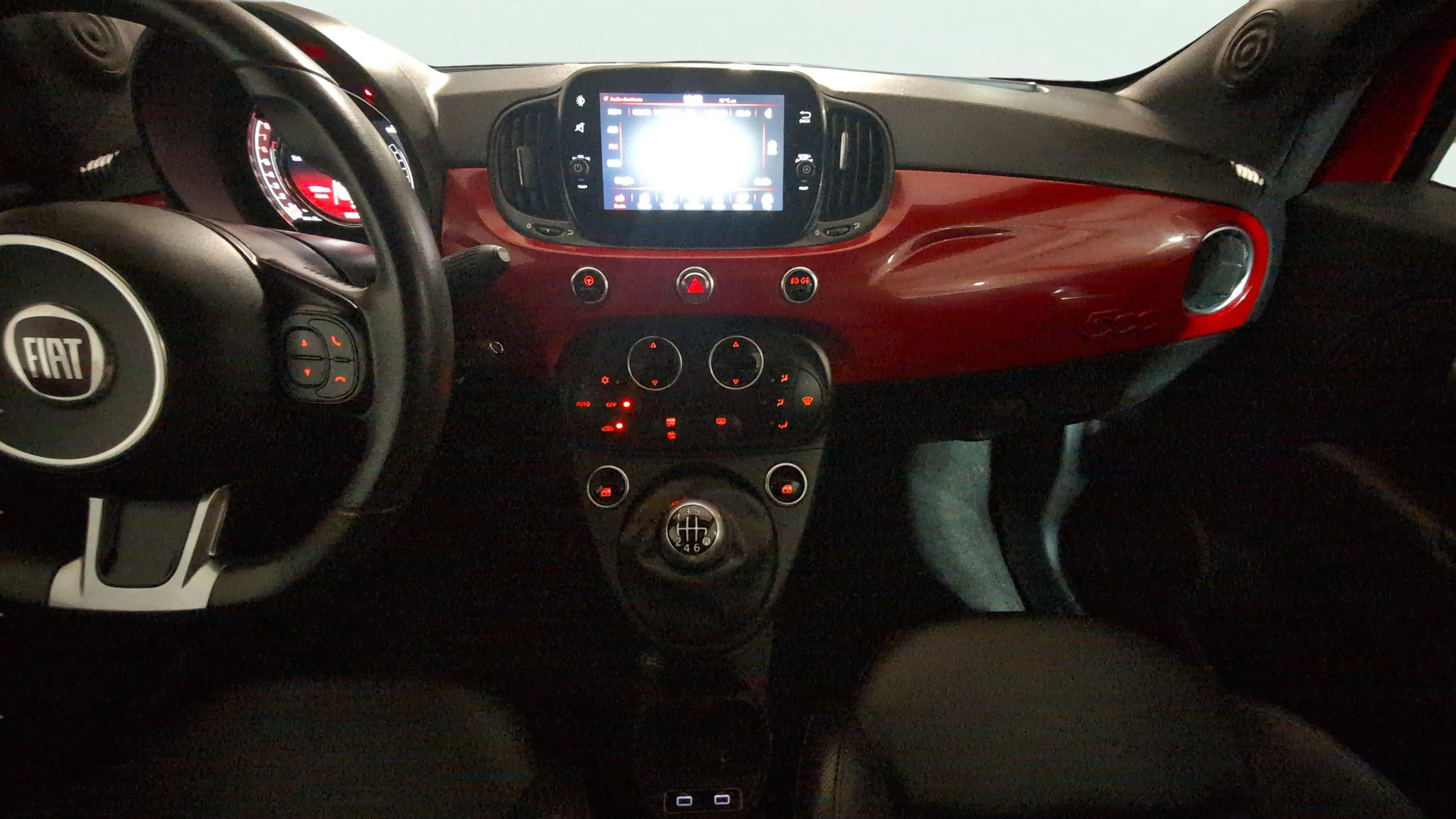 Fiat 500 Sport 1.0 Hybrid - foto 14