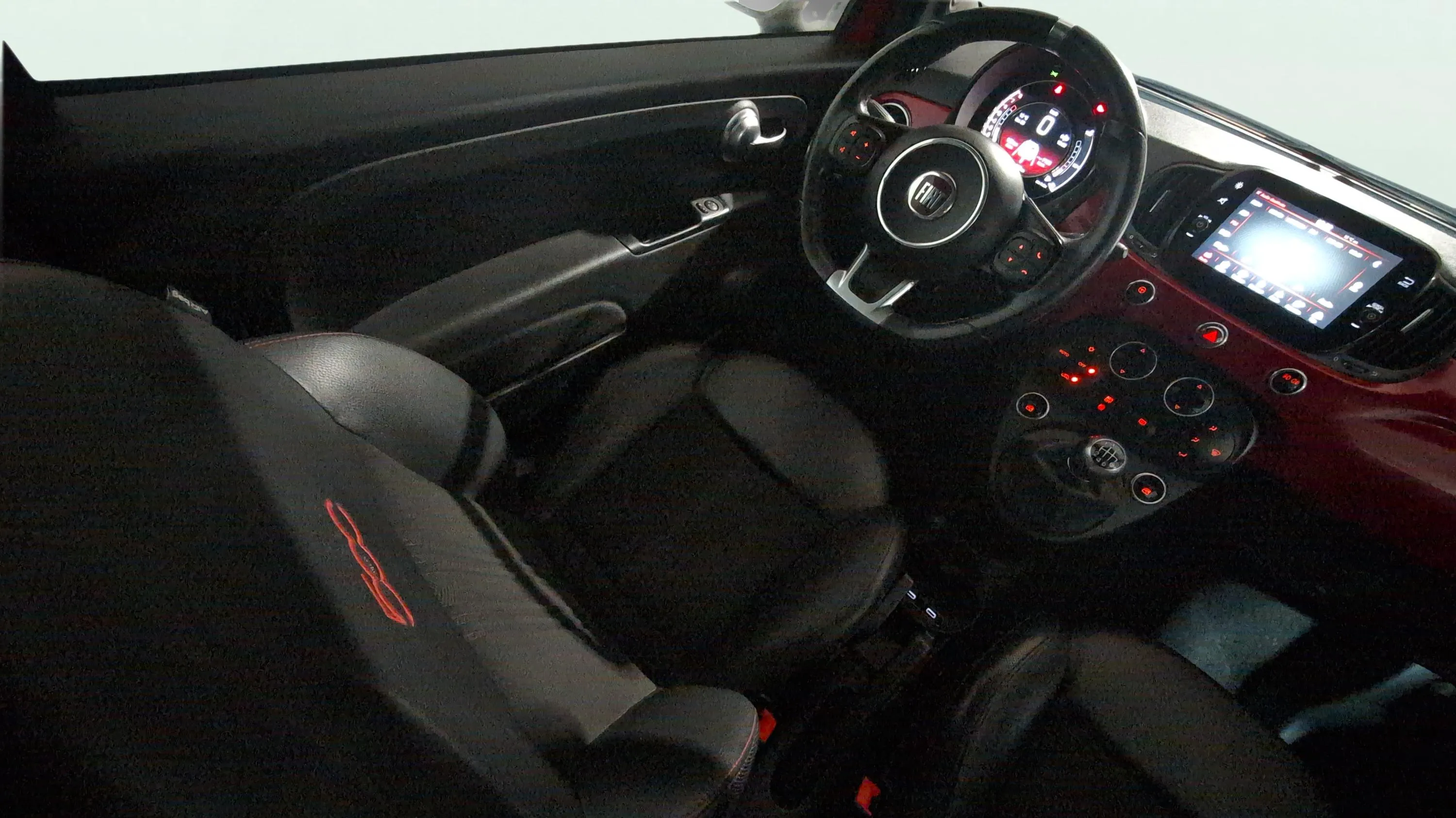 Fiat 500 Sport 1.0 Hybrid - foto 9